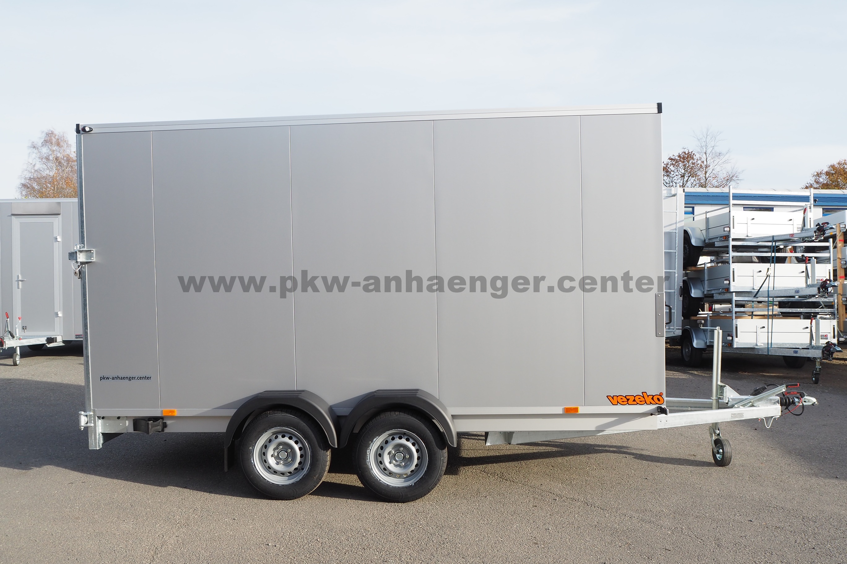 aVE-2700-405x184x205-Klappe-T-r-2