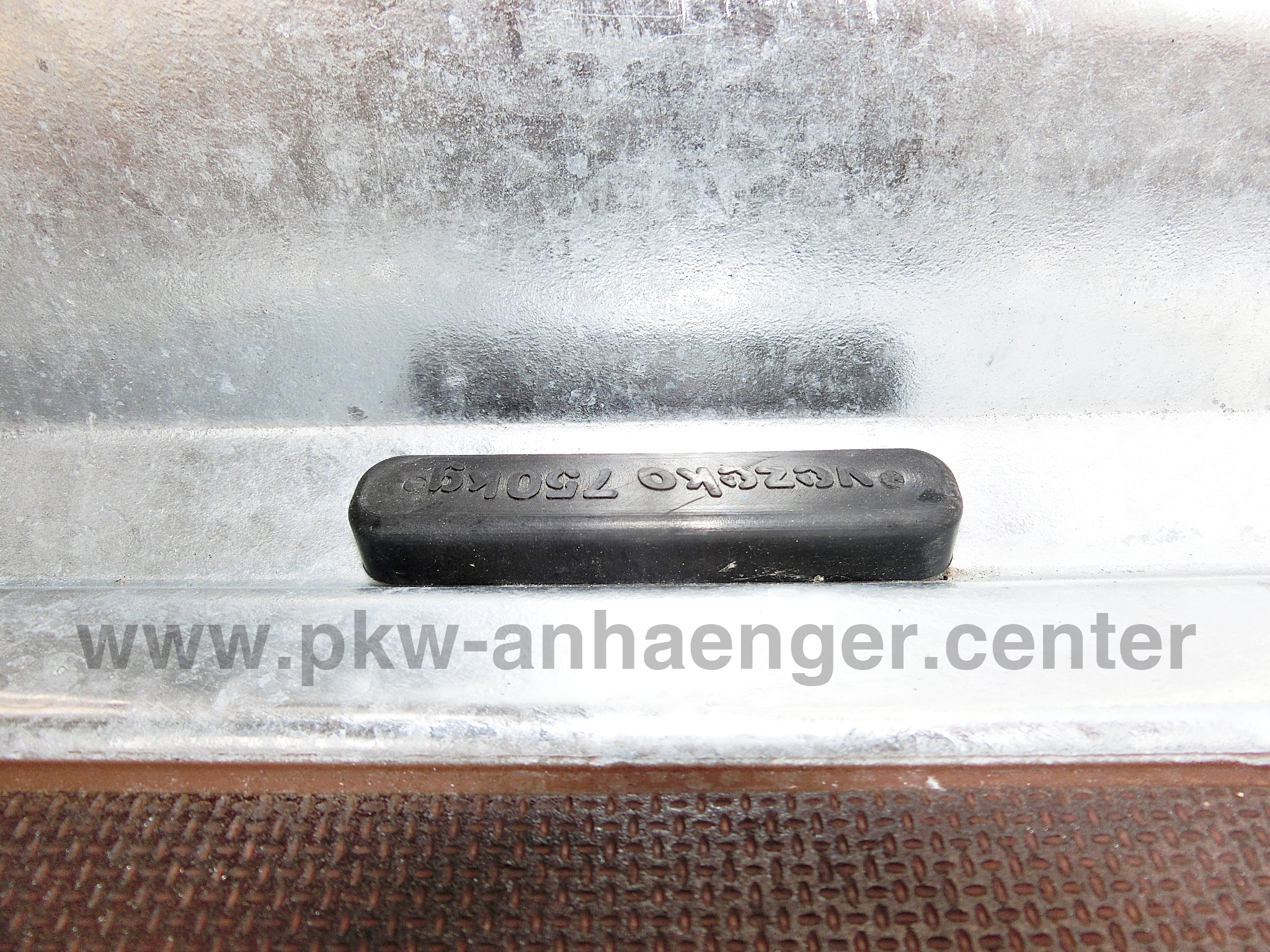 a-001VE-Zurr-se-1-wnTS7tnOgHK2W8