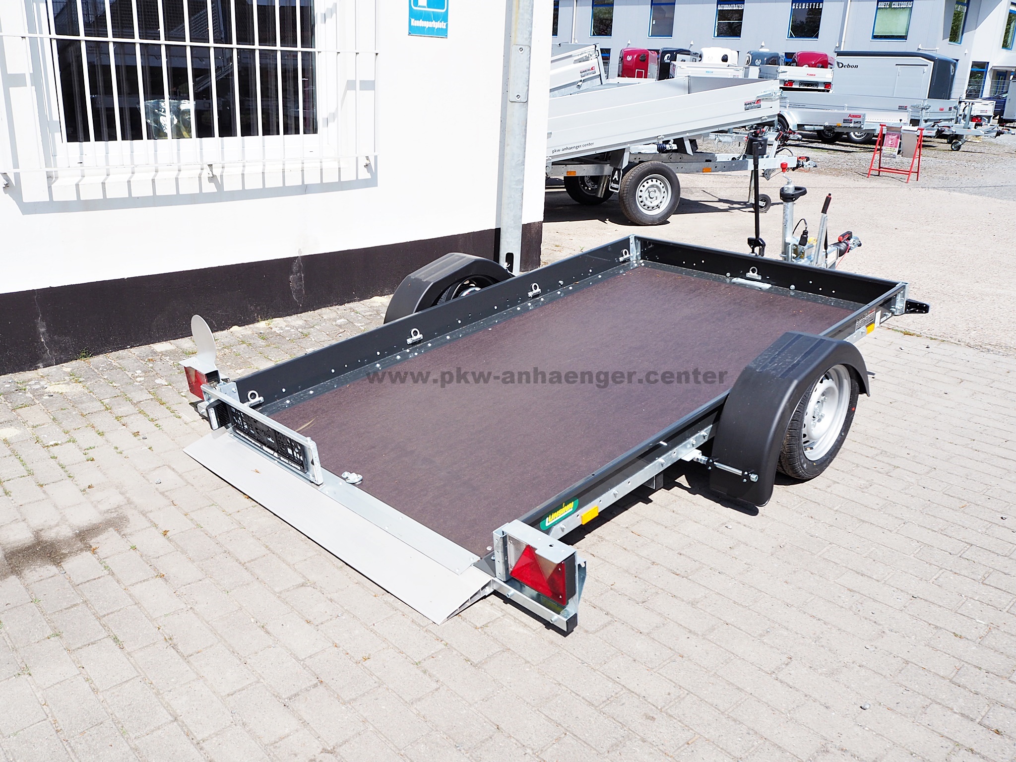 a-UN-1400-260x150-AS-3 Unsinn UA2615-14-13 1400kg 260x155cm 100km/h Absenkanhänger