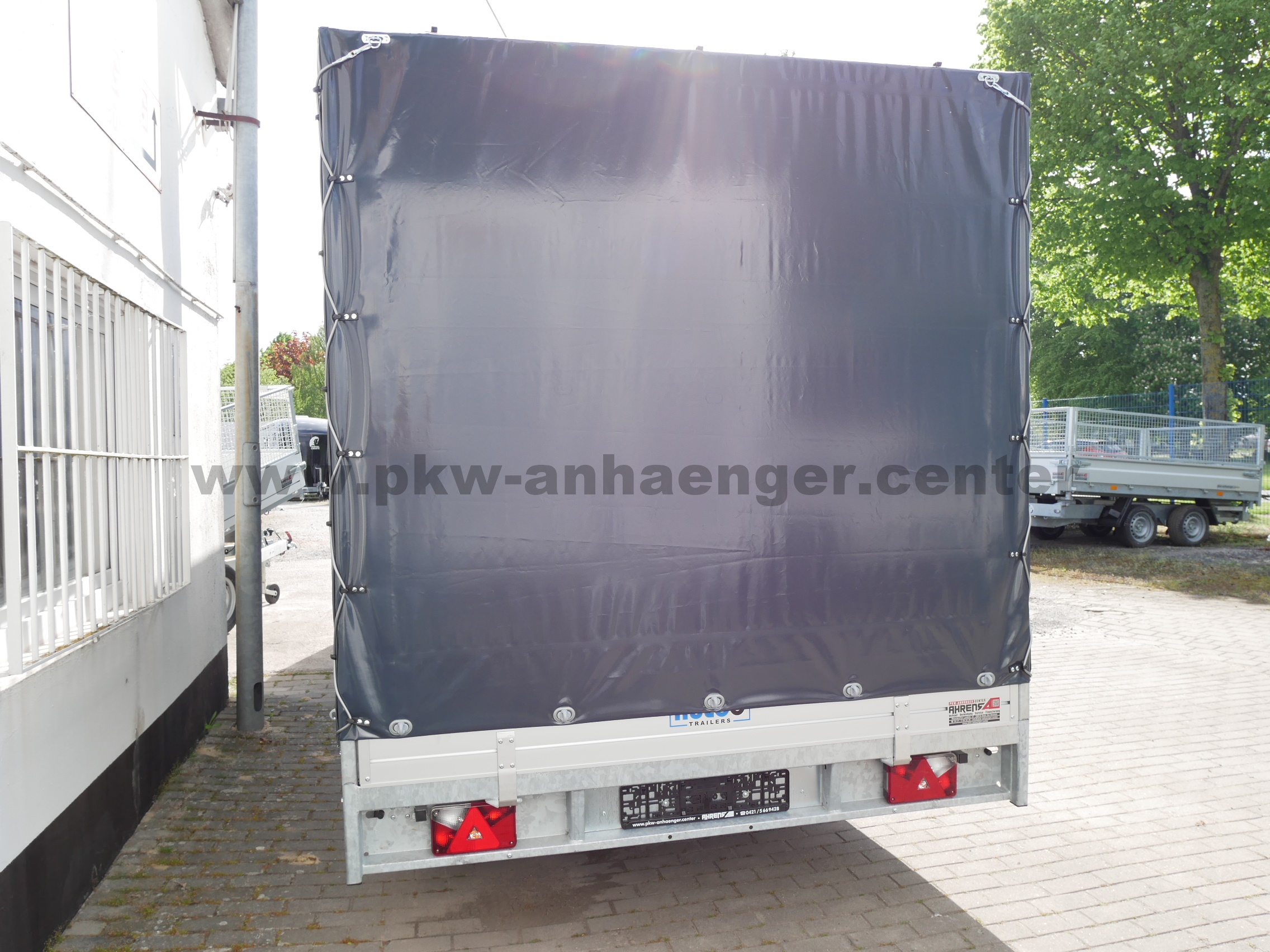 aHU-3000-611x203x200-PG-anthrazit-2x-Schiebepl-Runddach-4