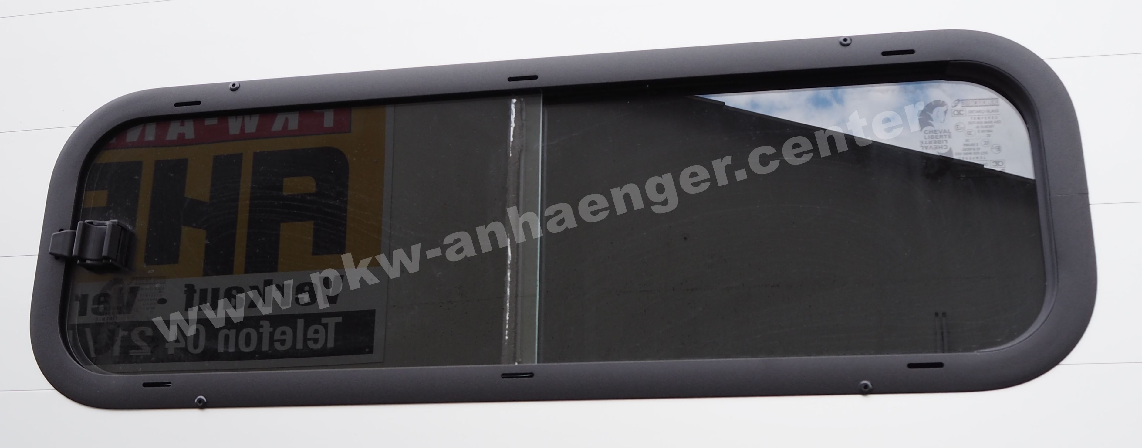 a-CH-Fenster-800x250-Jump-Count-Mini-Duo-Opti Seitenfenster links für Cheval Liberte Touring und MAX-Modelle Pferdeanhänger