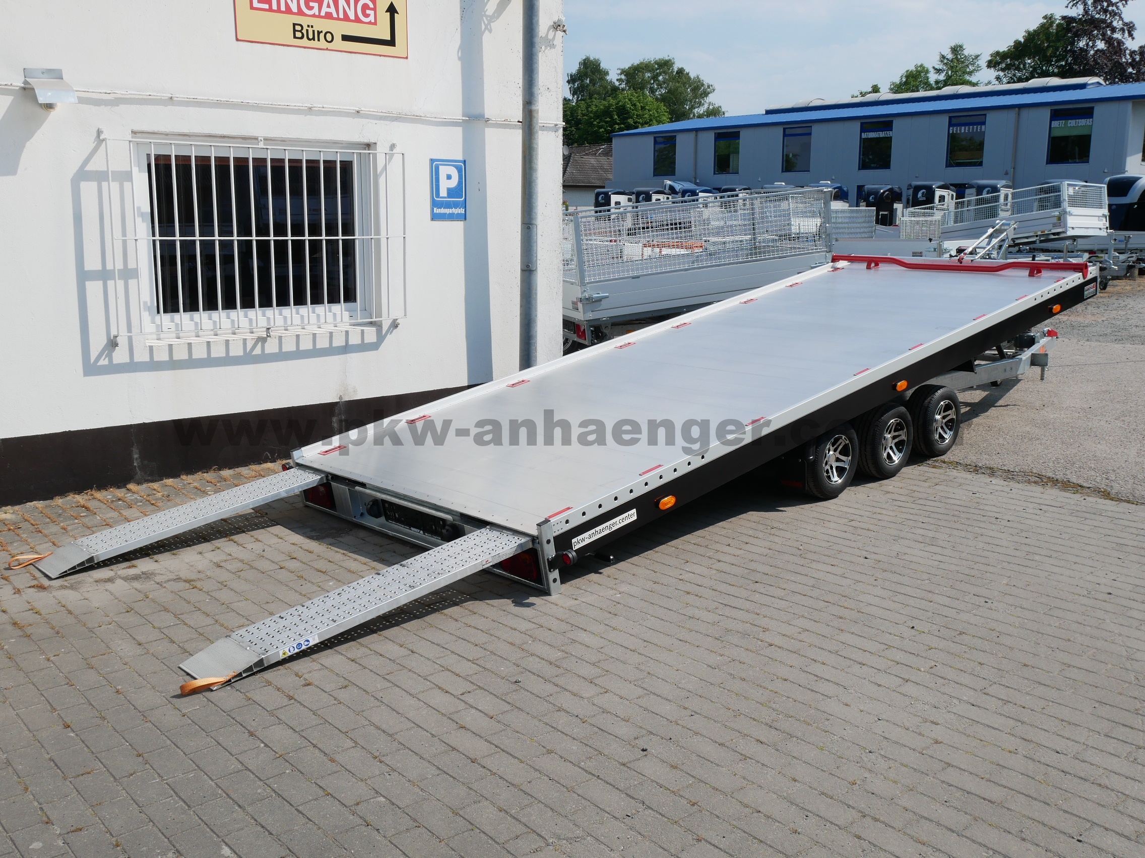 aVE-3500-560x209-Jumbo-Light-E-Wind-Tridem-mit-Aluf-7 VEZEKO JUMBO-Light35.56 560x209cm 3,5t Autotrailer ankippbar E-Winde Tridem Alufelgen