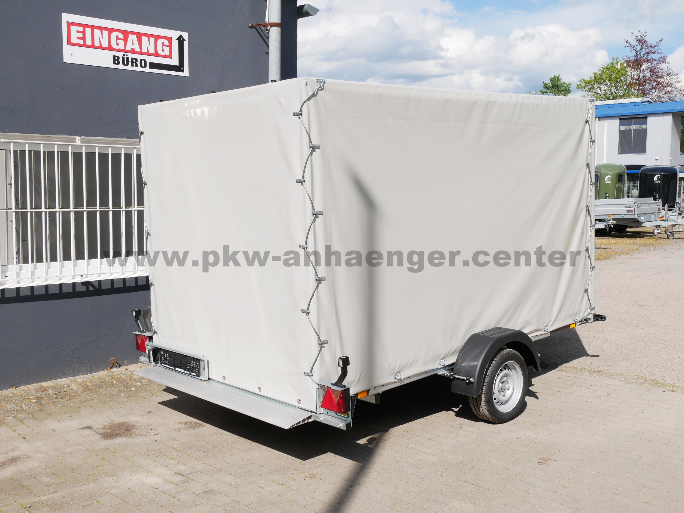 aUN-1500-315x180x180-PG-hellgrau-3