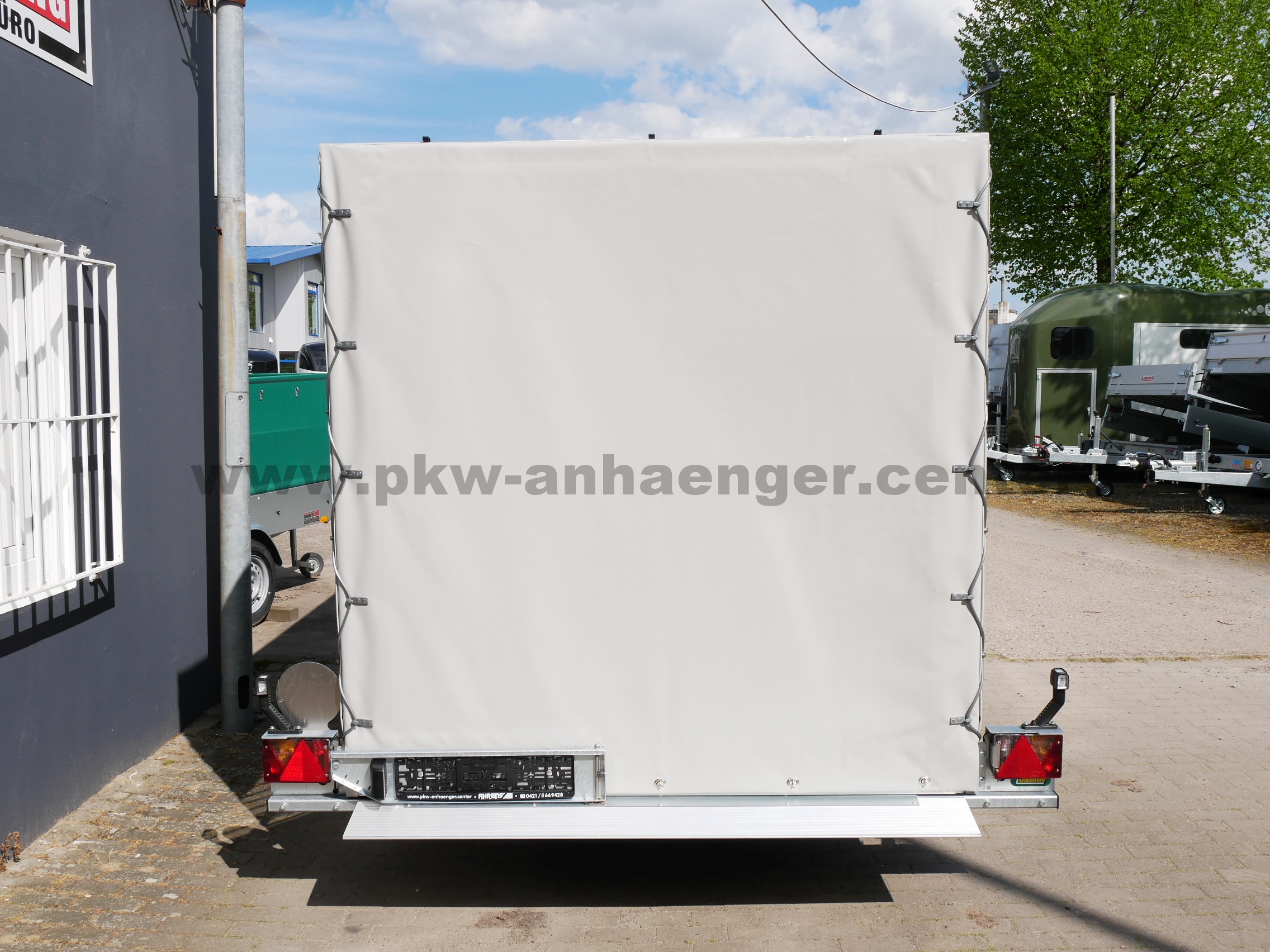 aUN-1500-315x180x180-PG-hellgrau-4