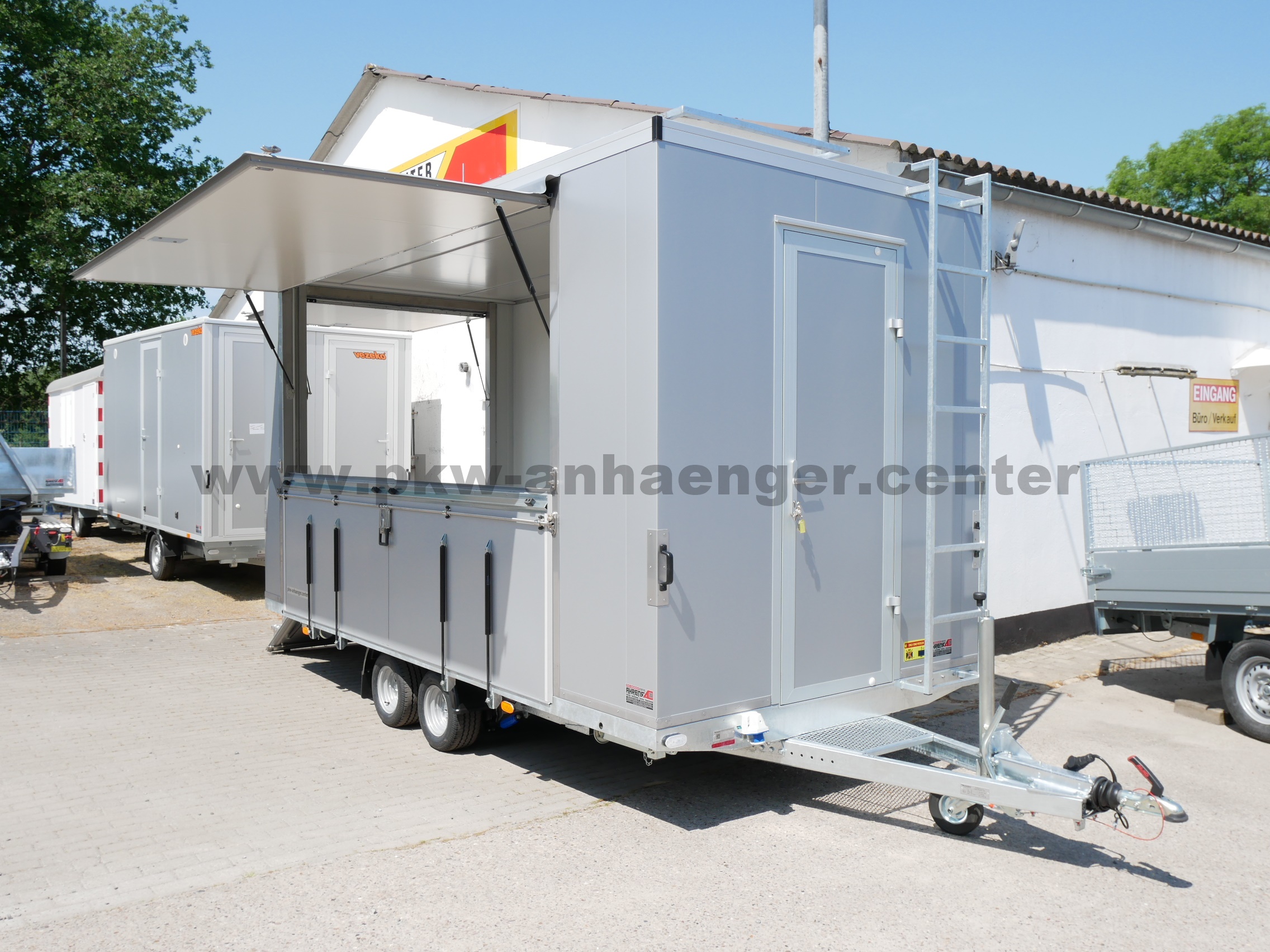 aVE-Promotion-449-2Klappen-4