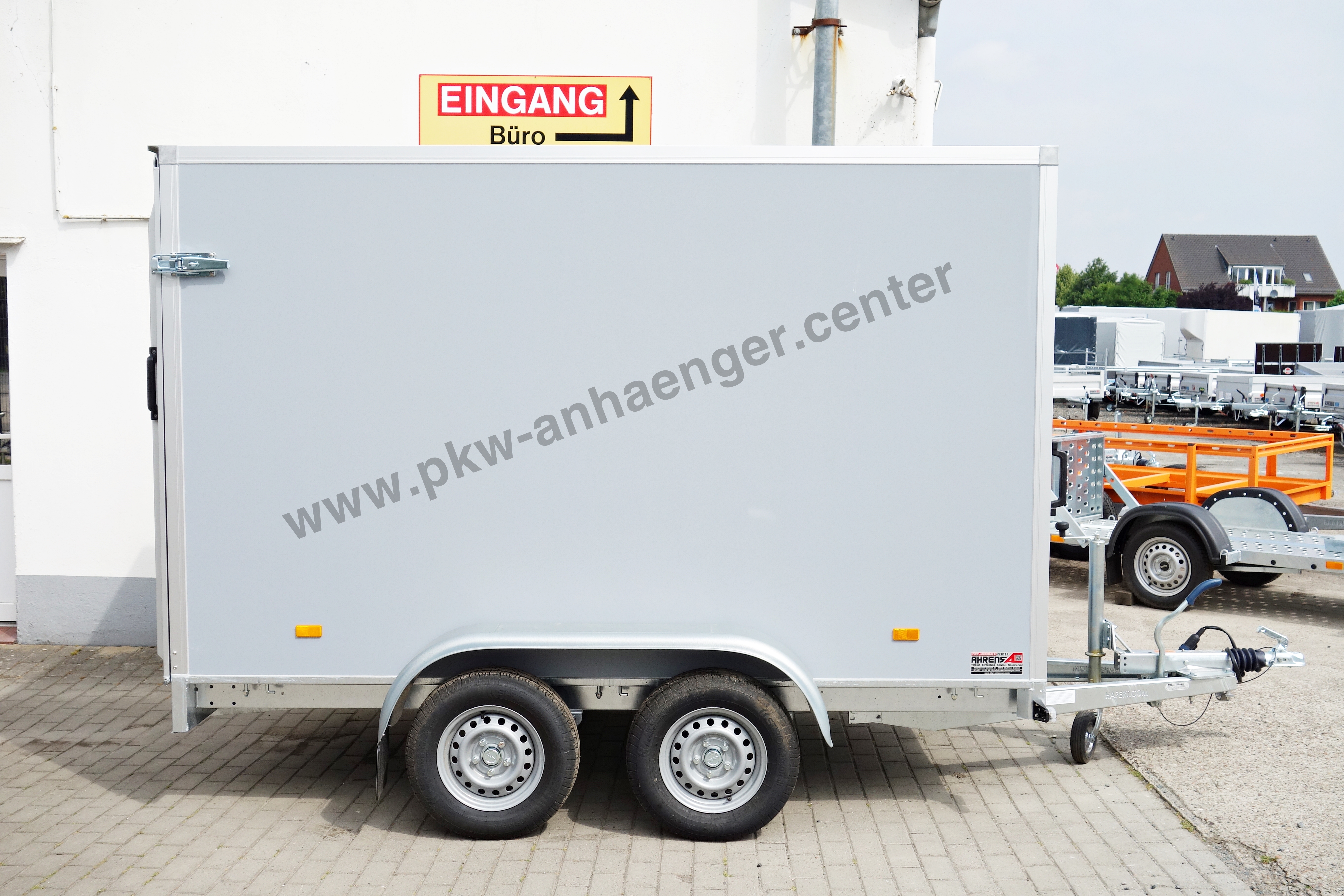 A-HA-2000-300x150x180-Auffahr-grau-3-w