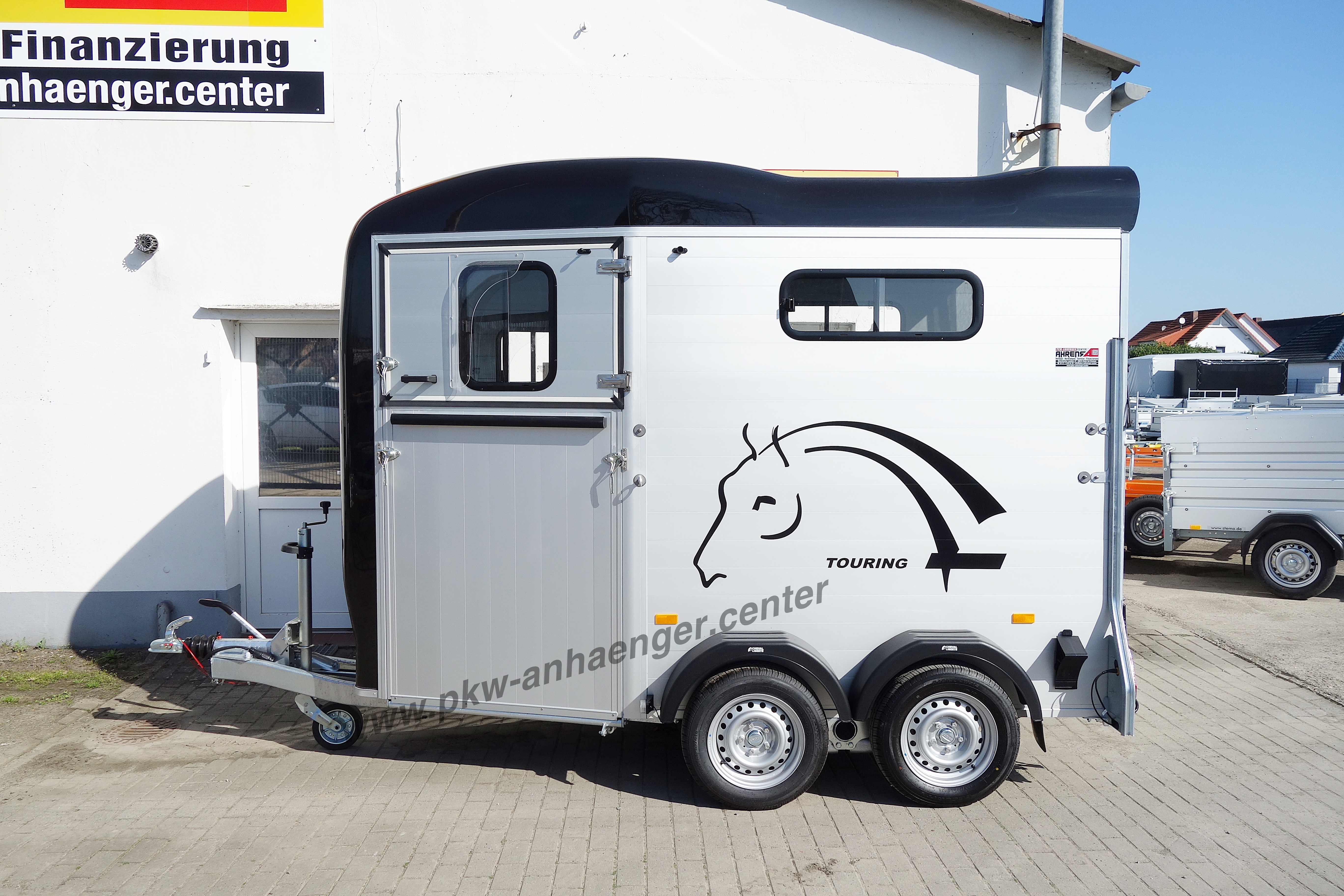 A-Touring-One-schwarz-2