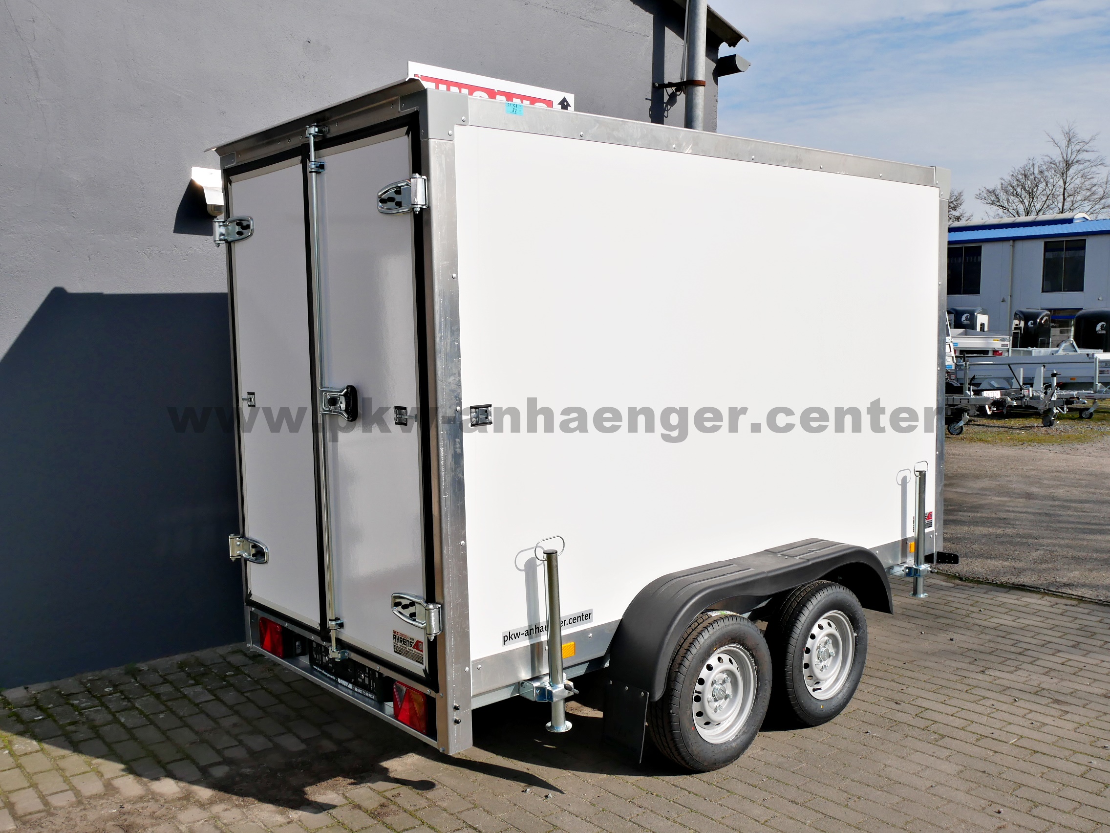 aTE-2000-300x150x180-K-hlanh-nger-3