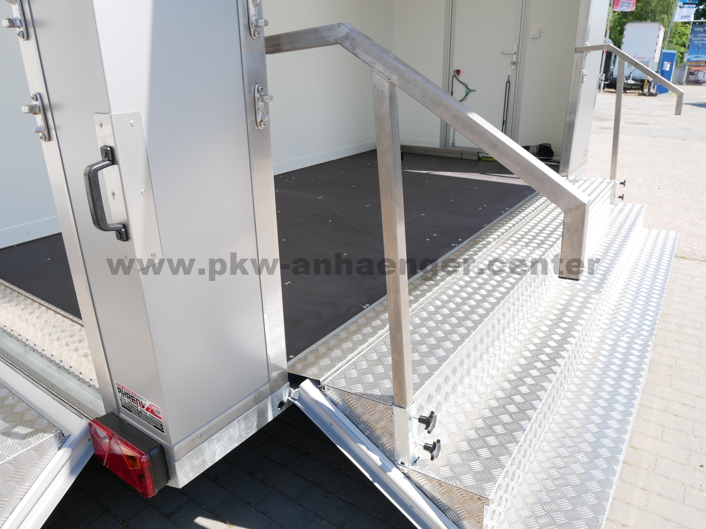 aVE-Promotion-449-2Klappen-7