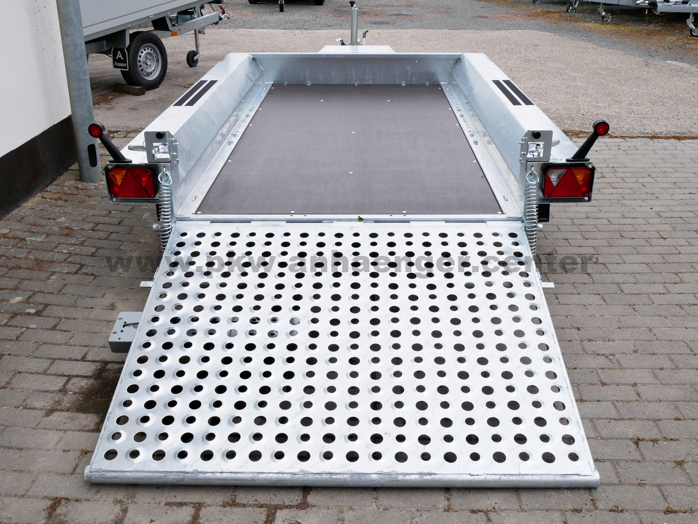 aTE-2700-300x150-Builder-8