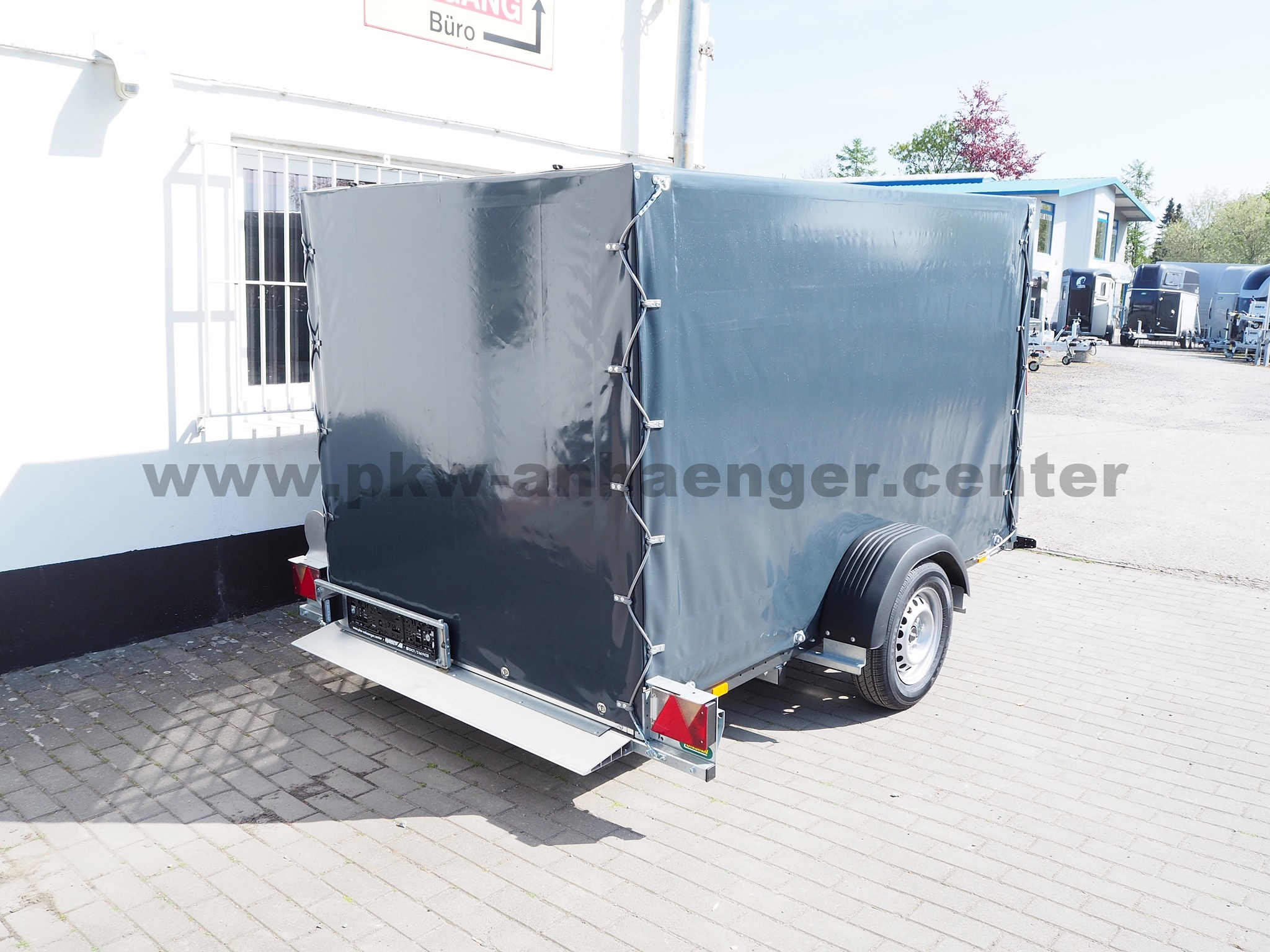 aUN-750-260x155x160-PG-anthrazit-3