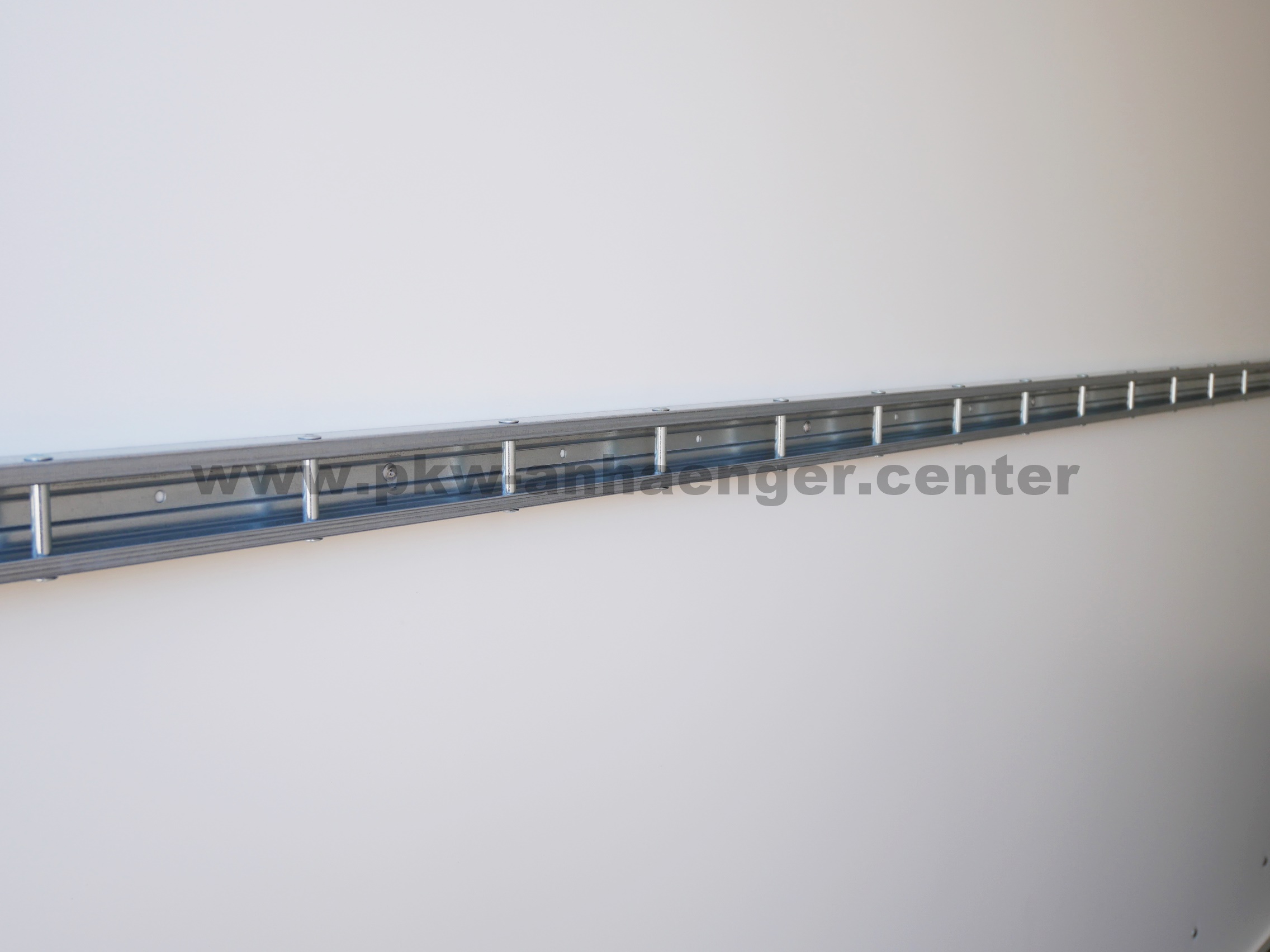 aUN-2600-426x175x194-UKU-10