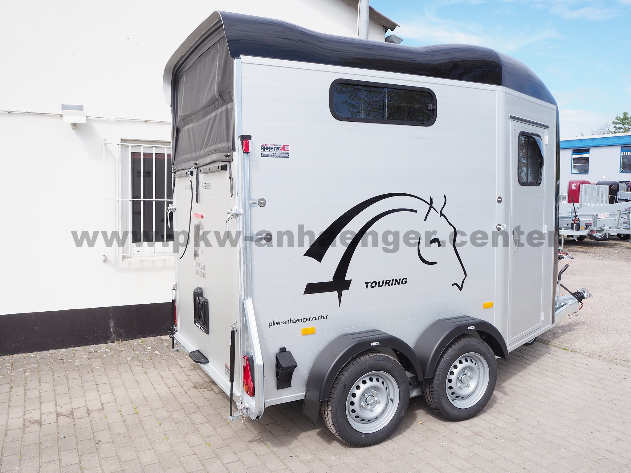 aCH-Touring-Jumping-New-schwarz-3