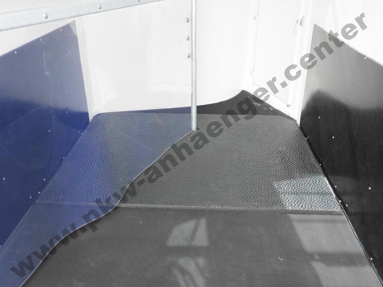 a-Verschleissmatte Kratzmatte für Pferdeanhänger 165x100cm