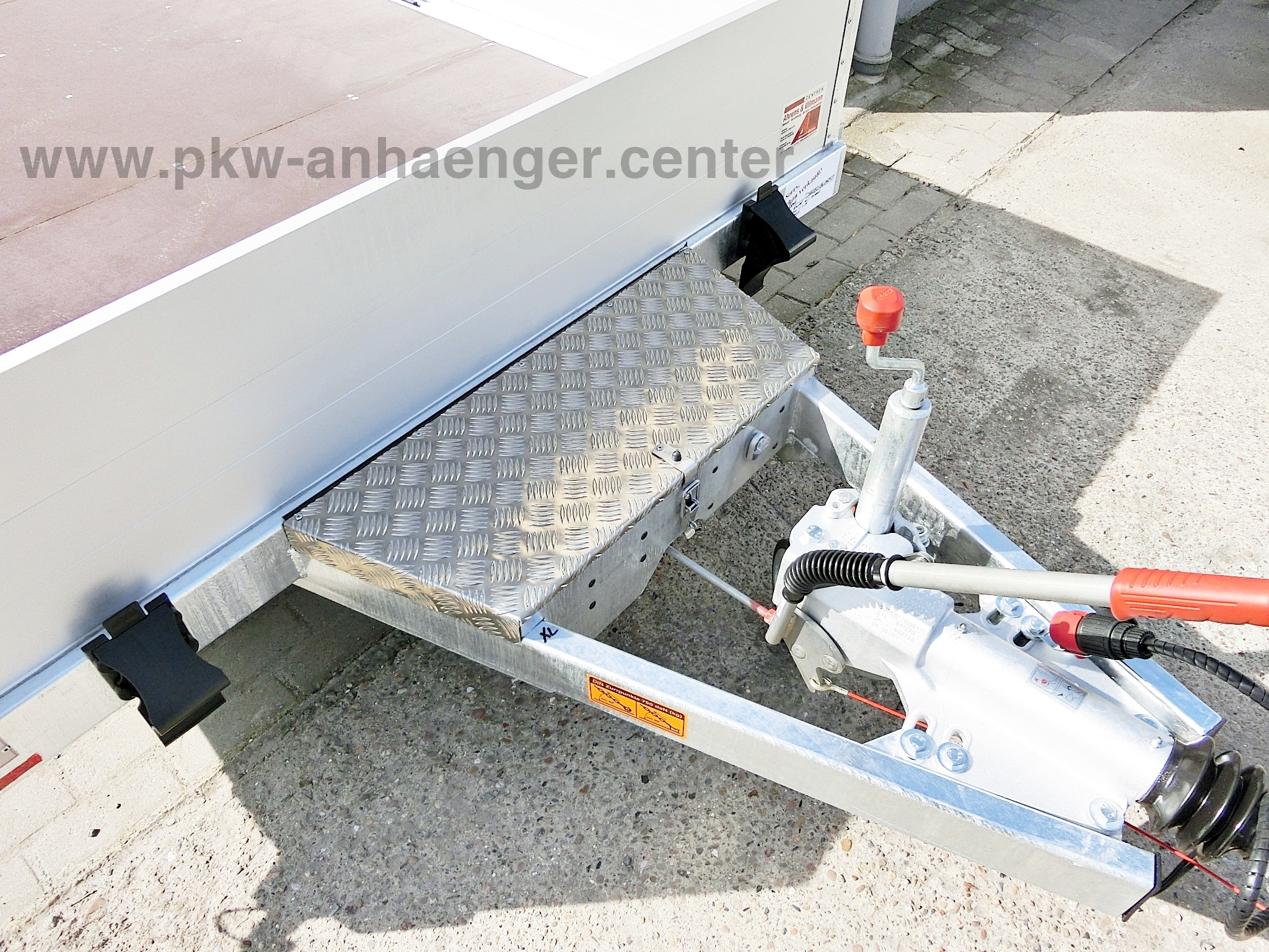 a-VE-3500-500x185x35-Lifter-EPumpe-13-w