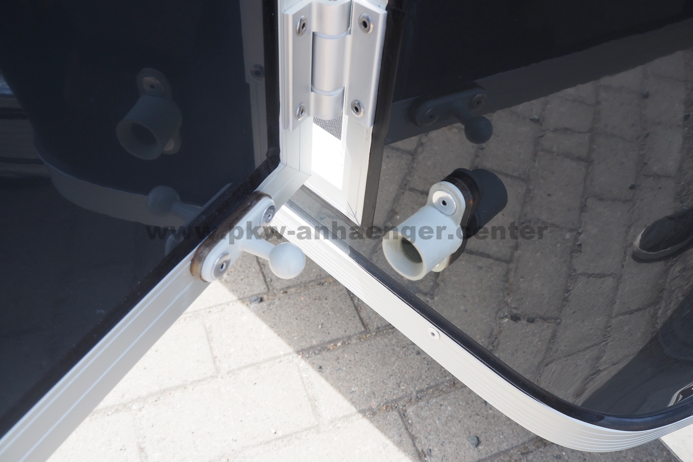 aCH-GOLD3-SK-dklgrau-14