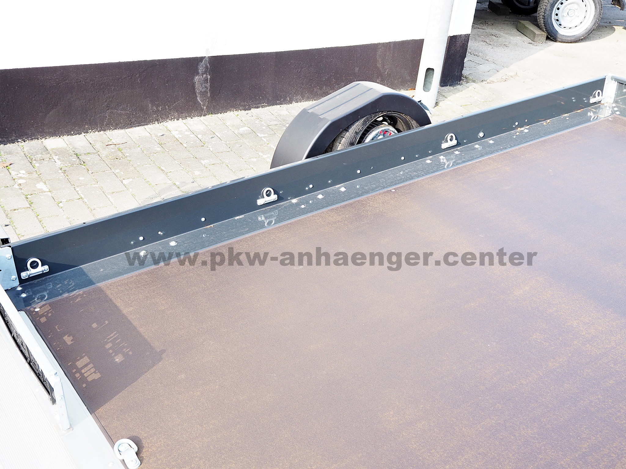 a-UN-1500-315x180-AS-dklgrau-9