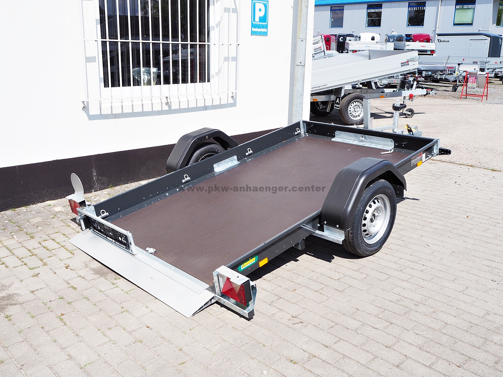 a-UN-750-260x150-AS-3 Unsinn UA2615-7-13 750kg 260x155cm Absenkanhänger