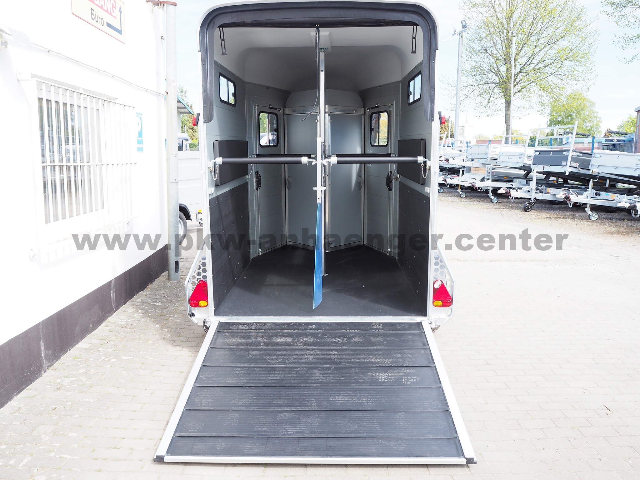 aCH-Touring-Jumping-New-schwarz-5