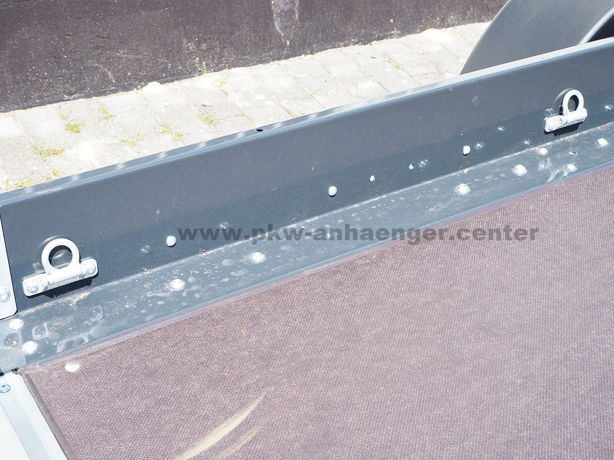 a-UN-1400-260x150-AS-10