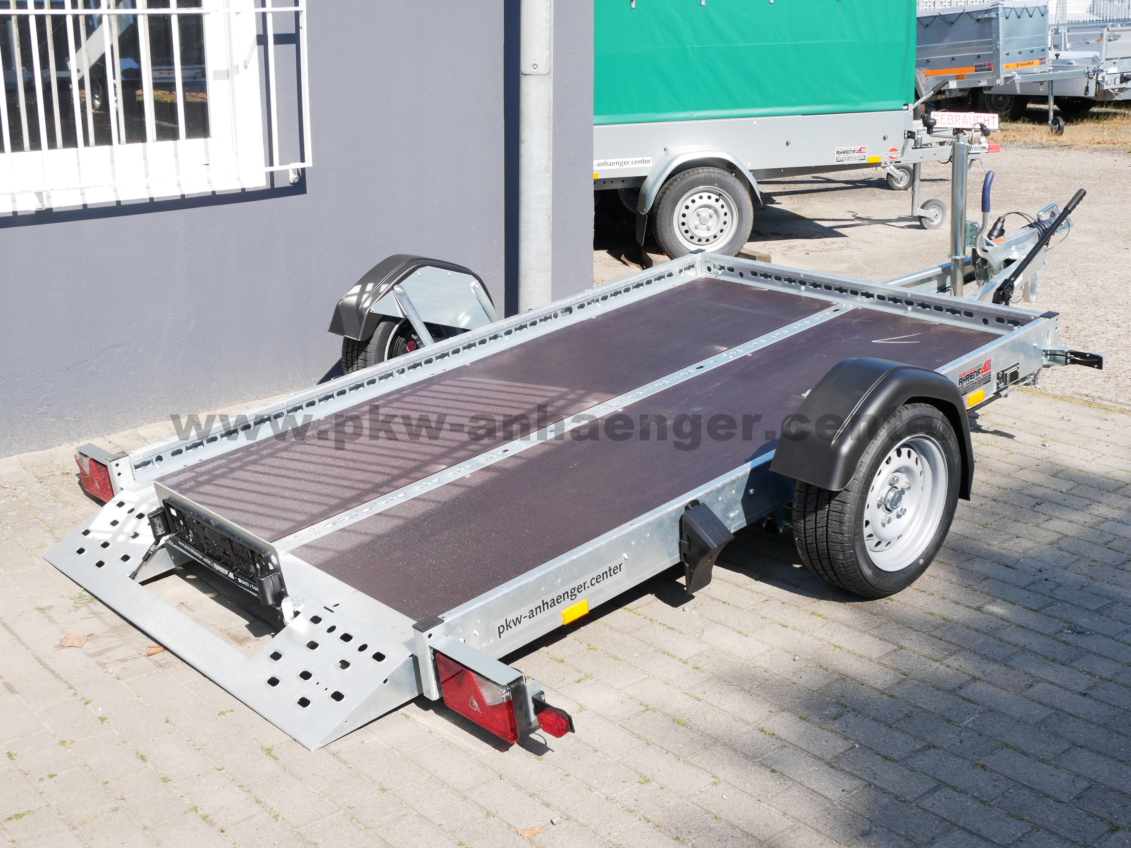 aST-1300-250x153-WOM-XT-7 Absenkanhänger STEMA WOM XT 1300kg 251x153cm