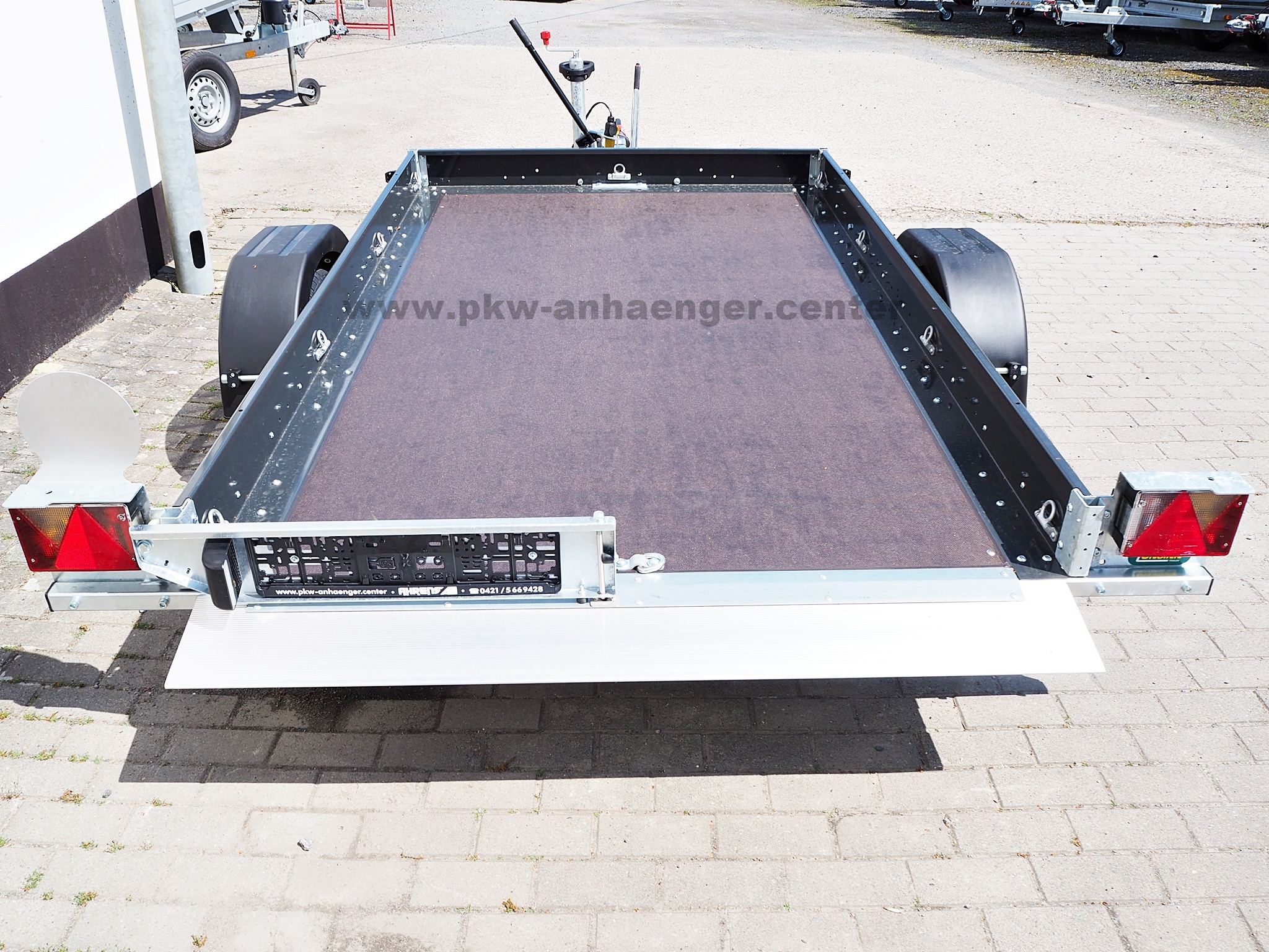 a-UN-1400-260x150-AS-8