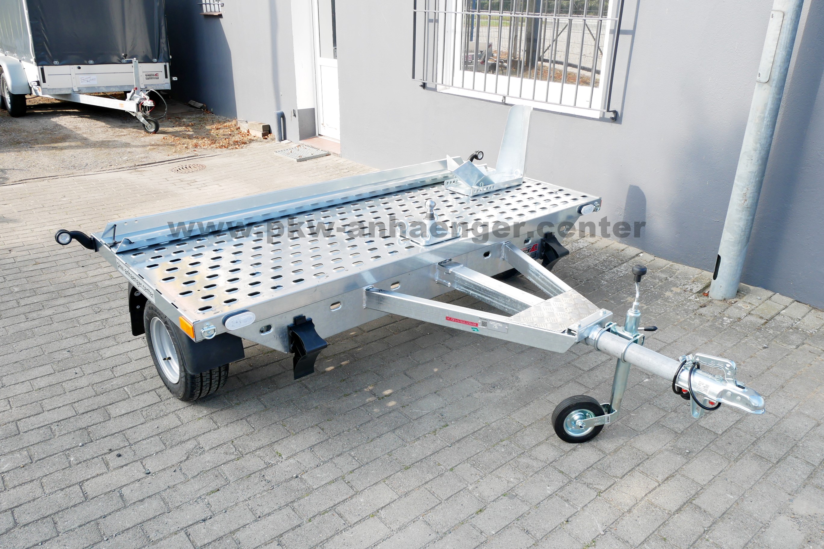 Vezeko MIKROBIKE-A08 750kg Fahrradanhänger Motorradanhänger Rolleranhänger Wohnmobil 