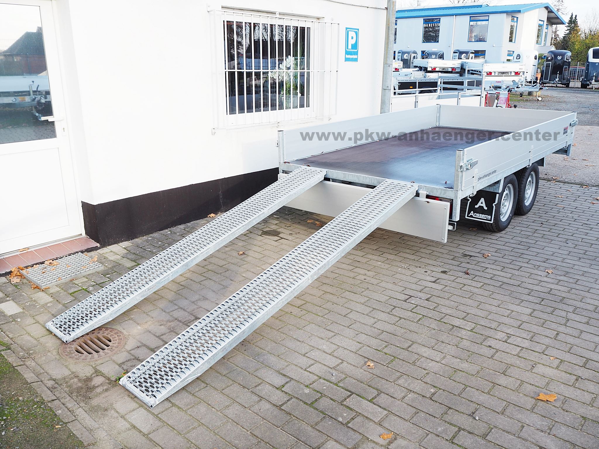 a-AN-2500-325x178x30-ASX-Schienen-5 Anssems ASX 2500 325x178 Hochlader mit Auffahrschienen