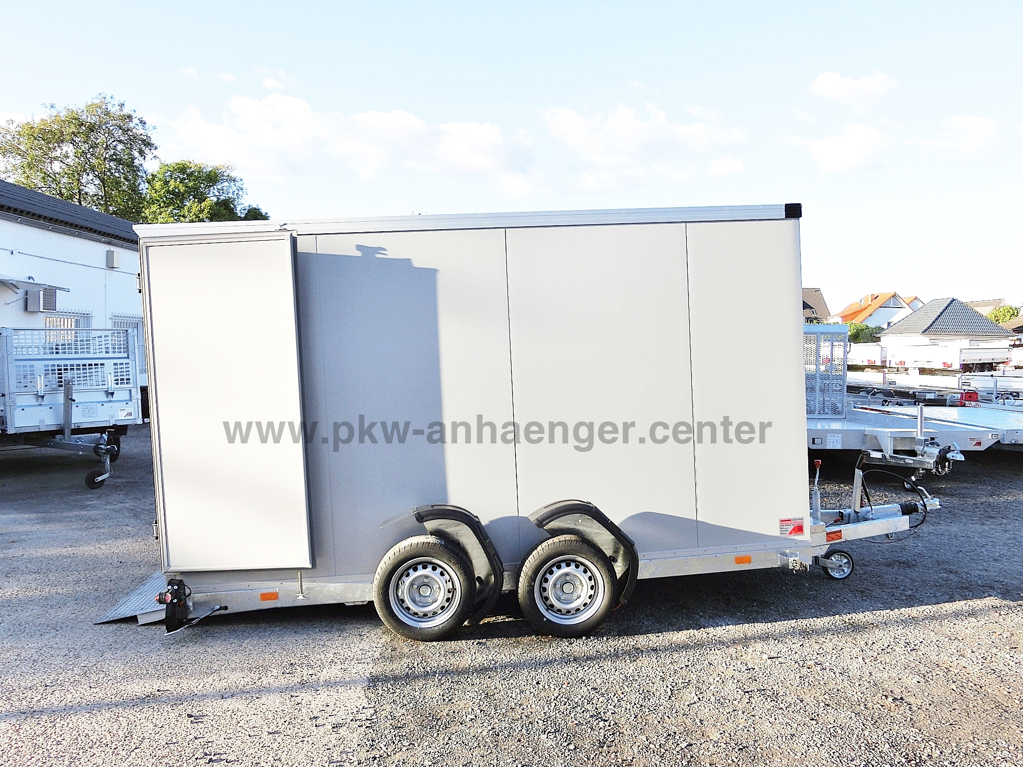 a-VE-2700-340x155x190-Lifter-Koffer-EHy-7-w