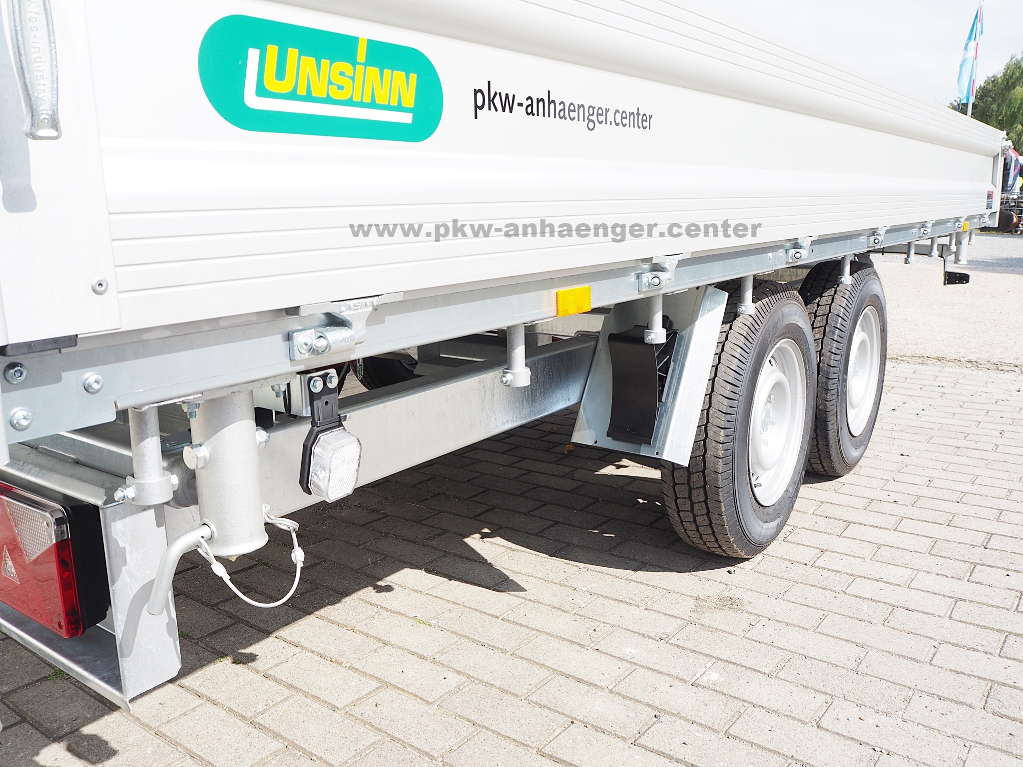 a-UN-3500-426x204x35cm-UDK-15