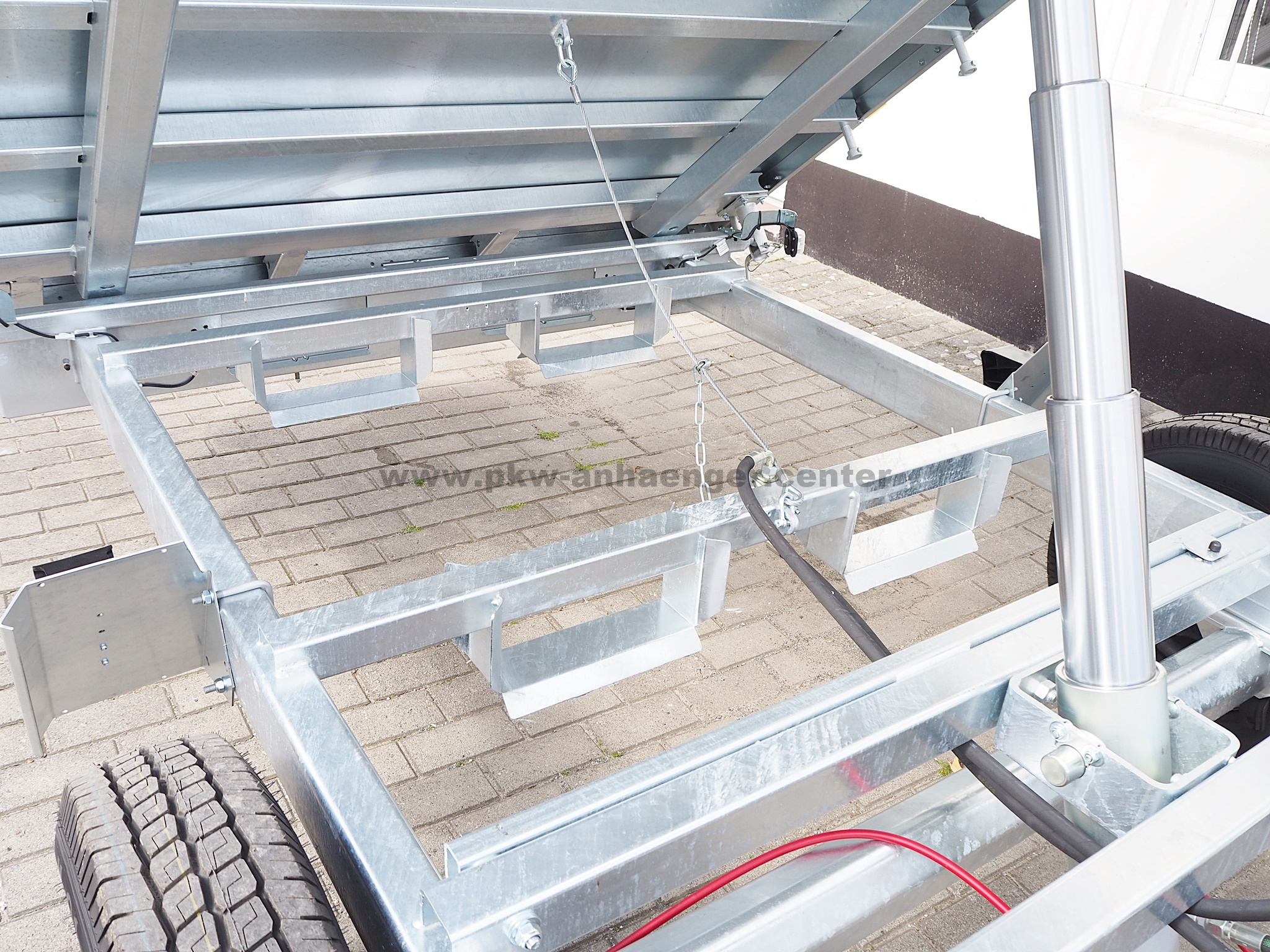 a-UN-3500-426x204x35cm-UDK-17