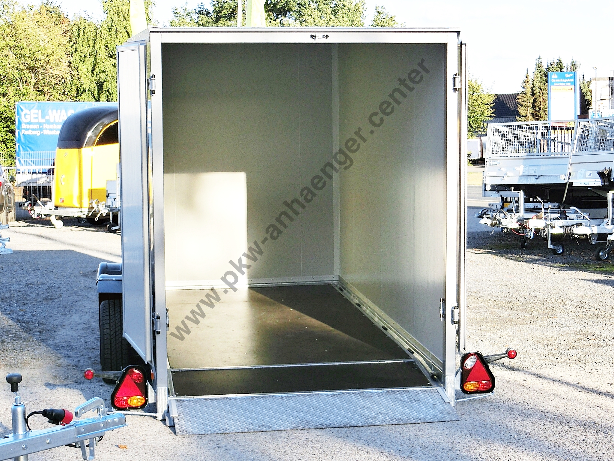 a-VE-2700-340x155x190-Lifter-Koffer-EHy-10-w