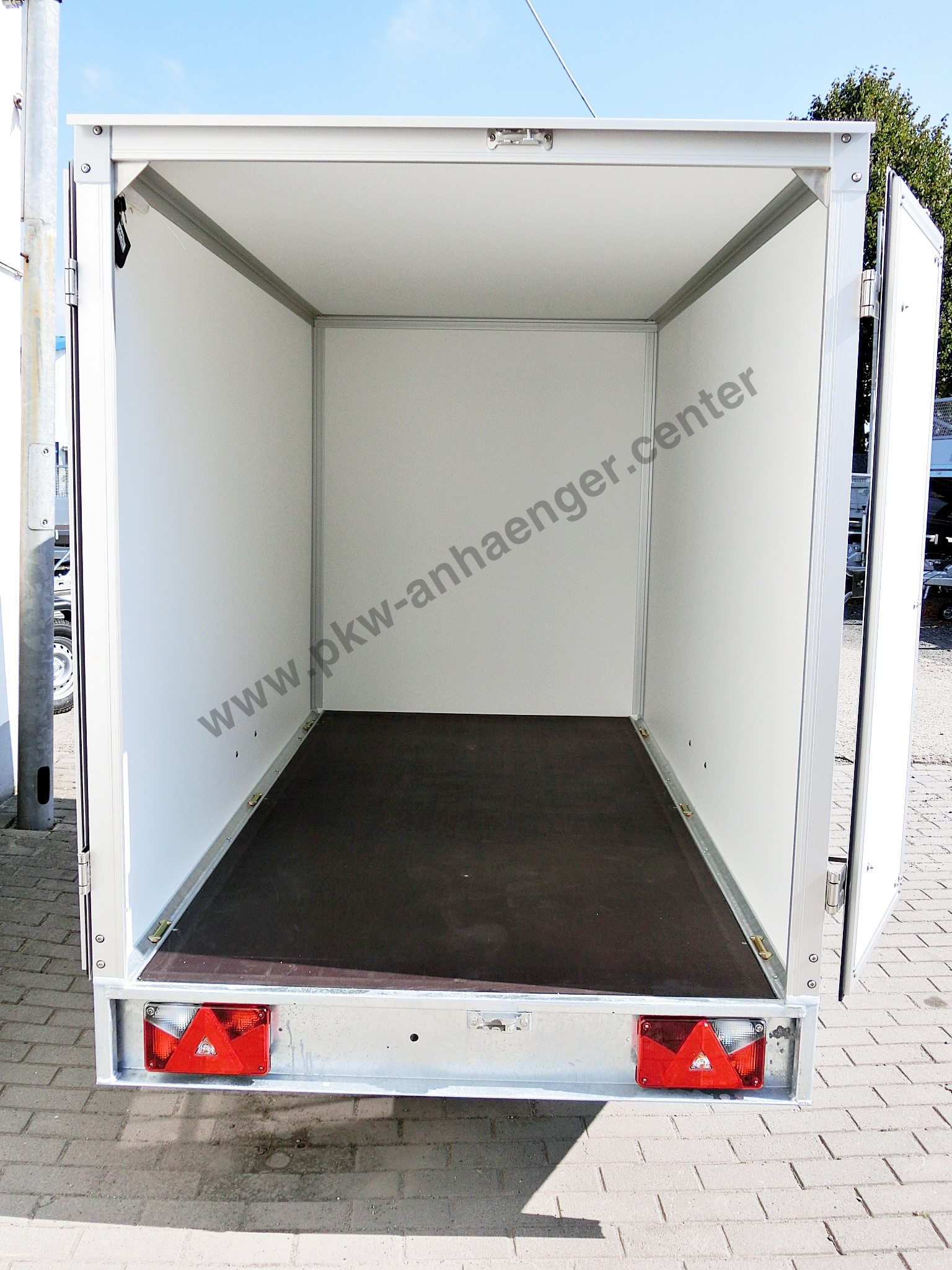 a-HA-1350-250x130x150-grau-9