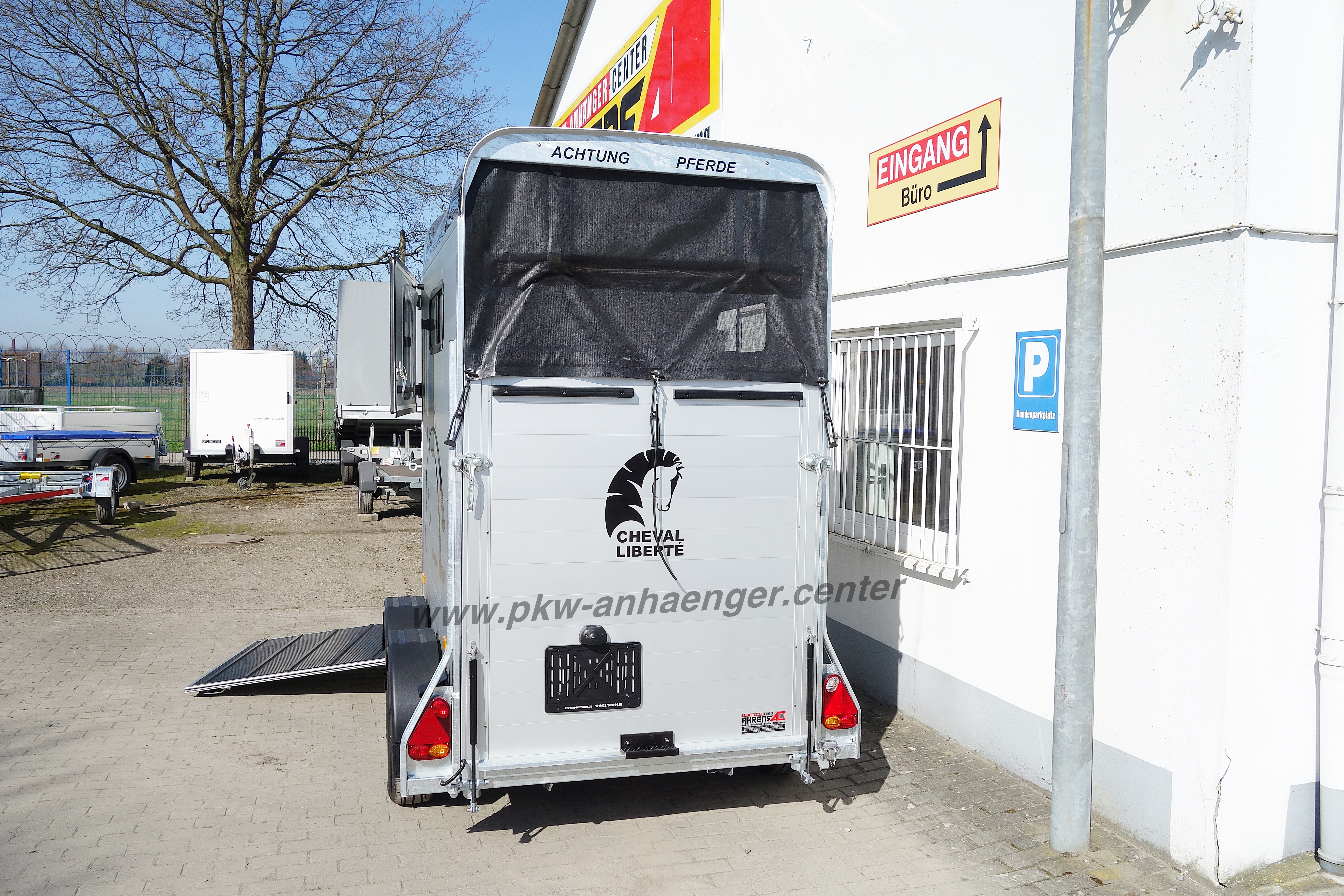 A-Touring-One-schwarz-8