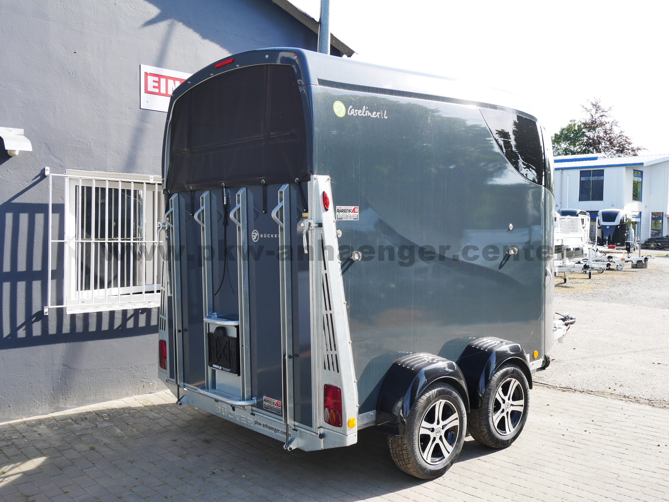 aCareliner-L-grau-Mitteltrennwand-3