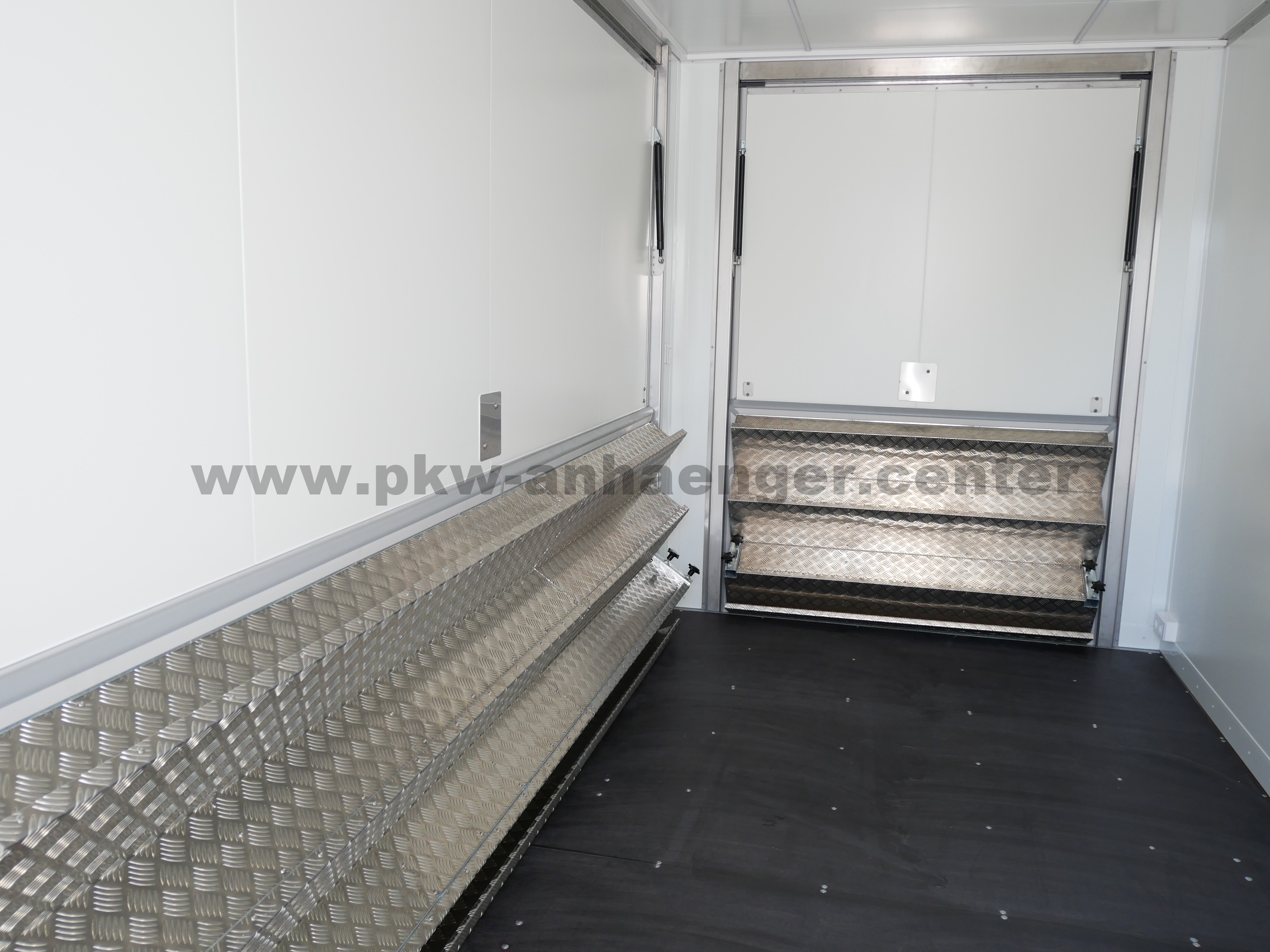 aVE-Promotion-449-2Klappen-10