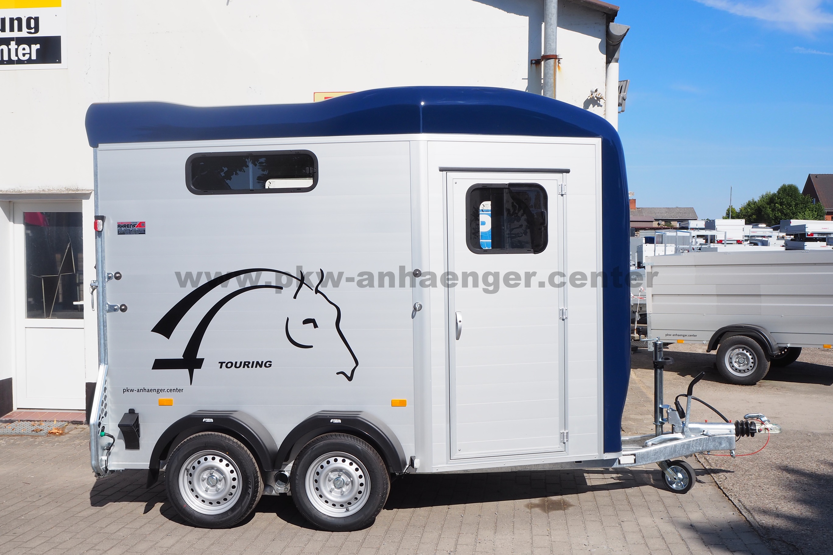 aCH-Touring-Jumping-blau-2