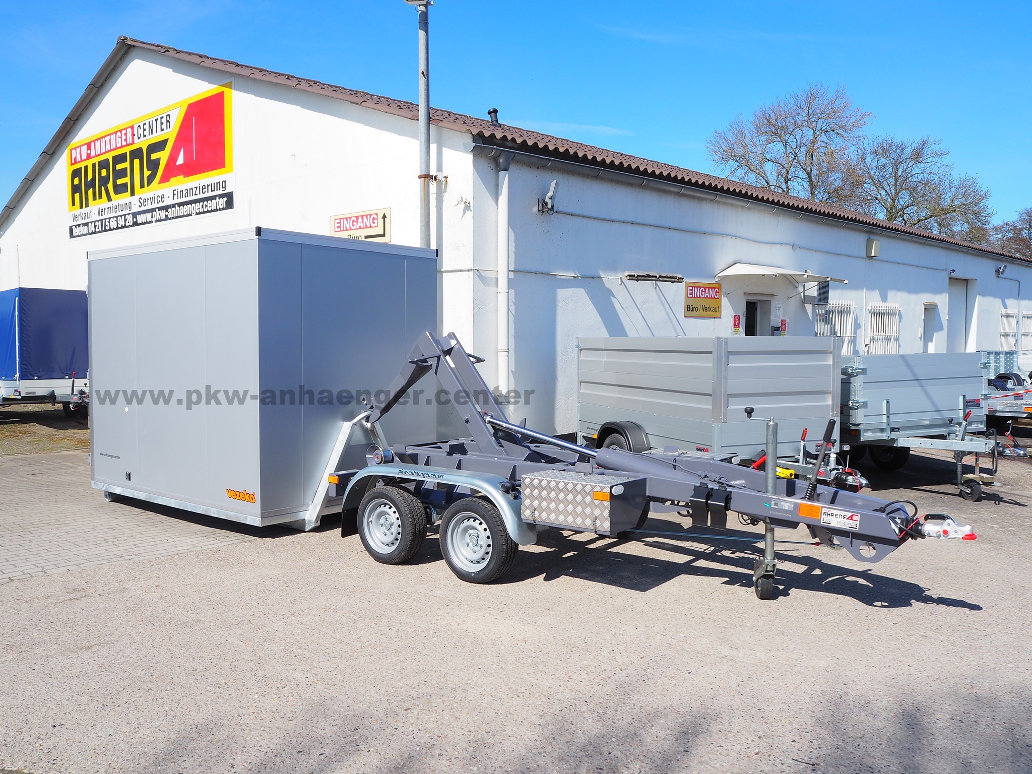 a-Konos-mit-Abrollkoffer-6