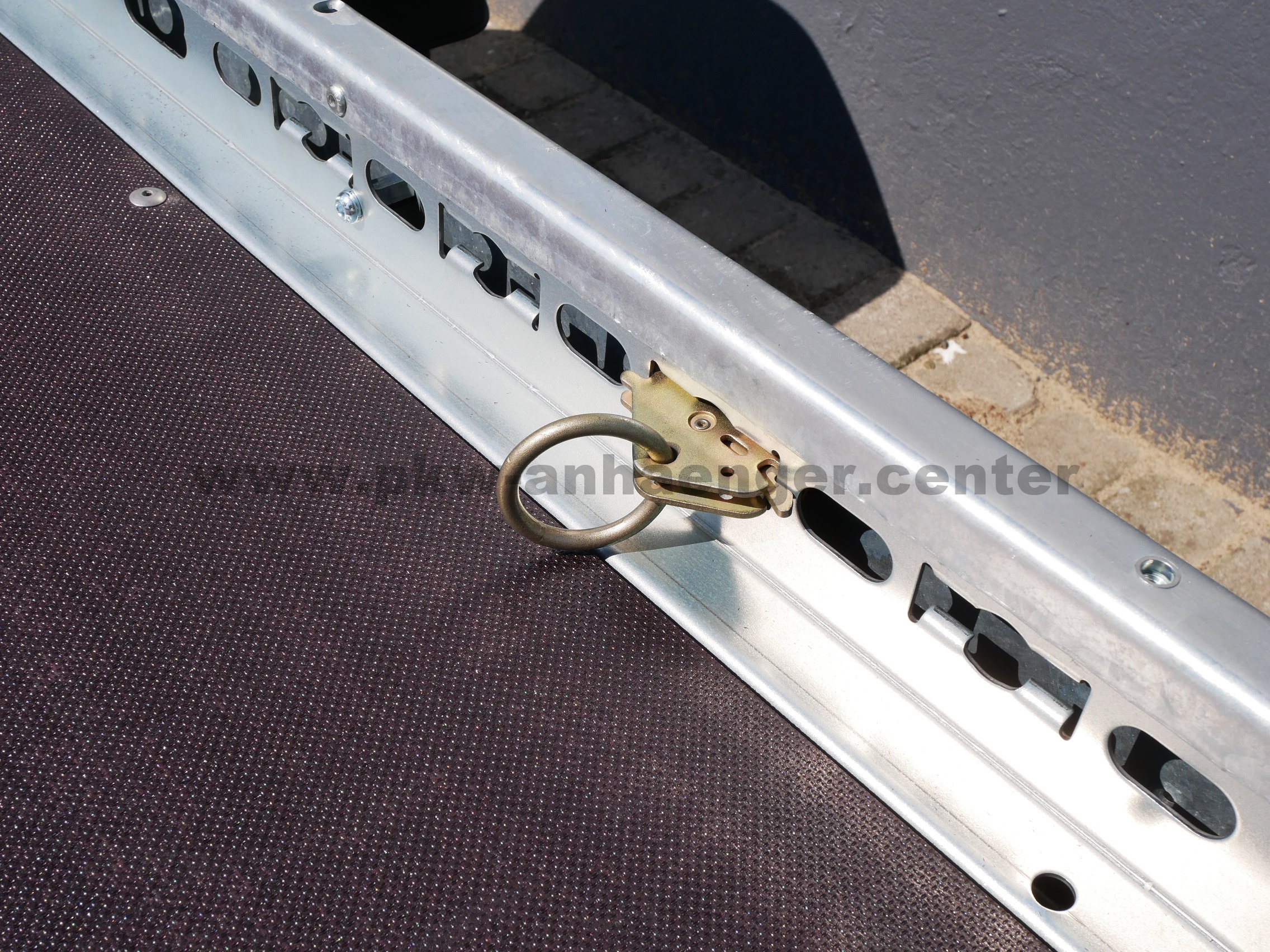 aST-1300-250x153-WOM-XT-11