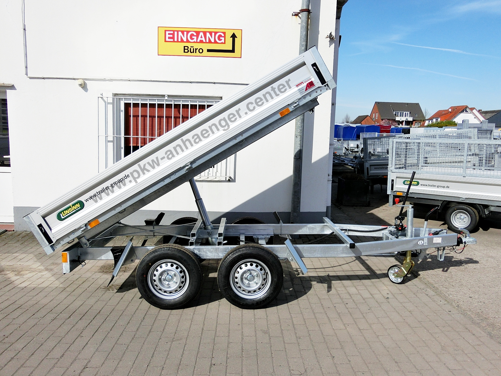 a-UN-2600-276x150x30-WEB32-4-w