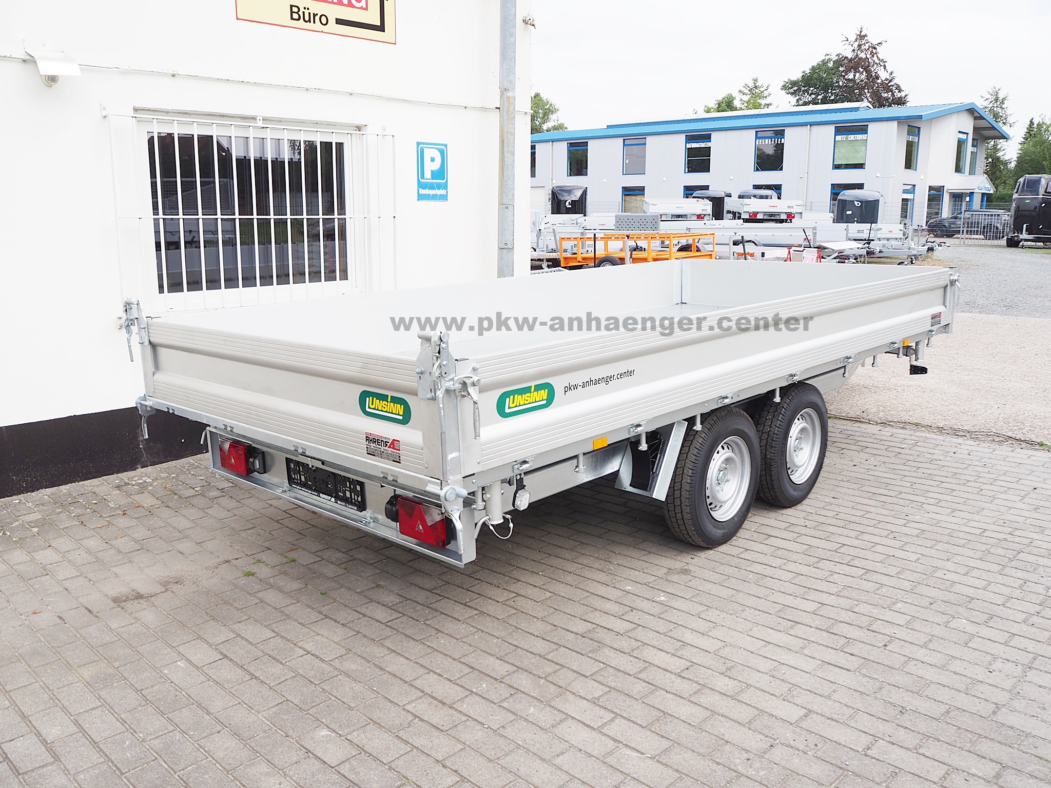 a-UN-3500-426x204x35cm-UDK-3