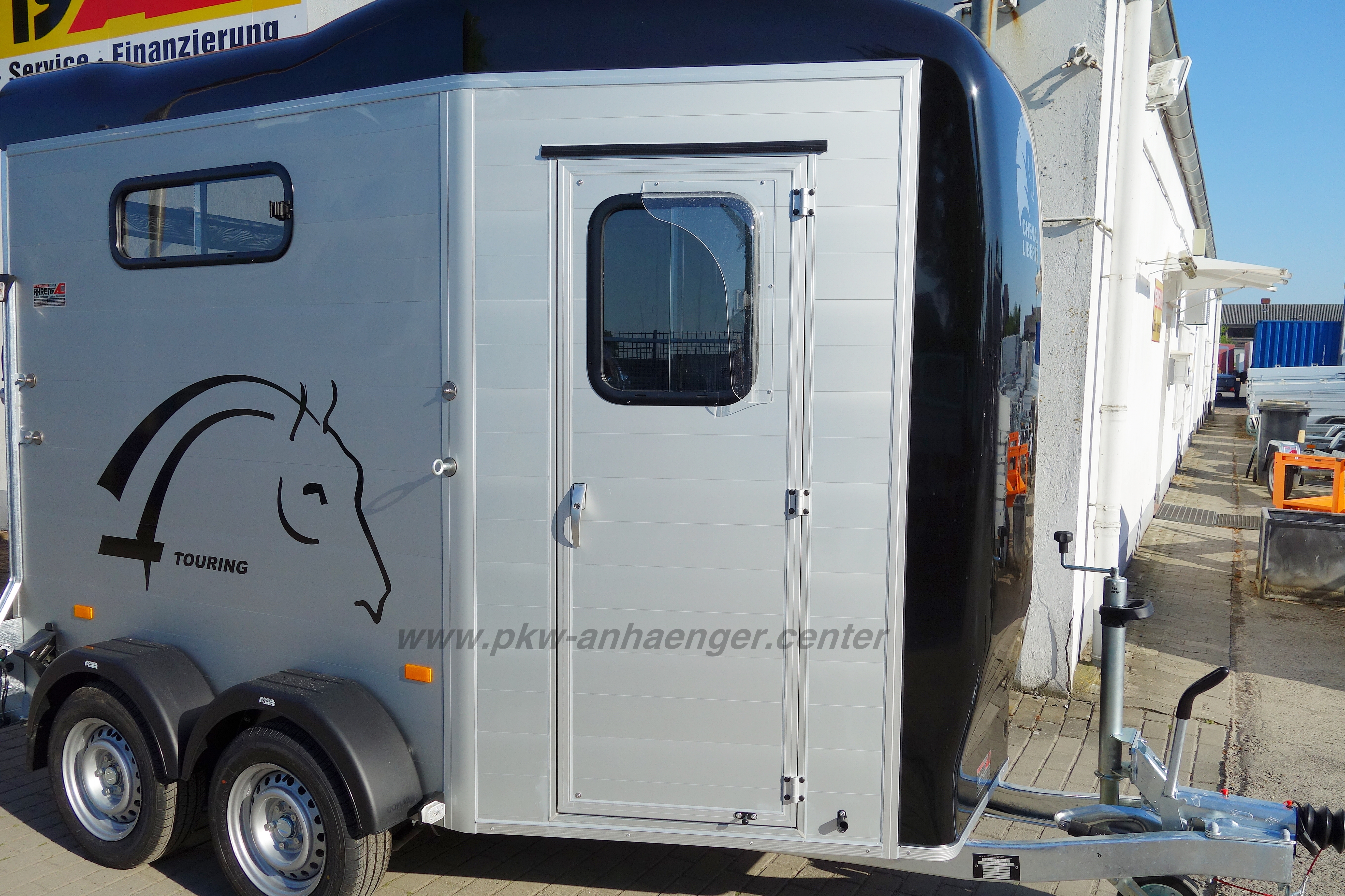 A-Touring-Jumping-schwarz-18-wwwJKjYuMNkUAOb6