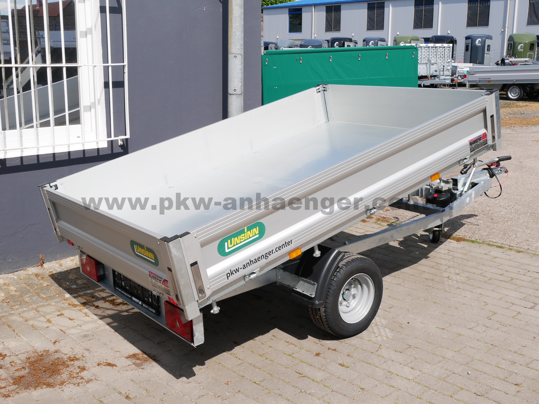 aUN-WEB-HK2315-13-10-3