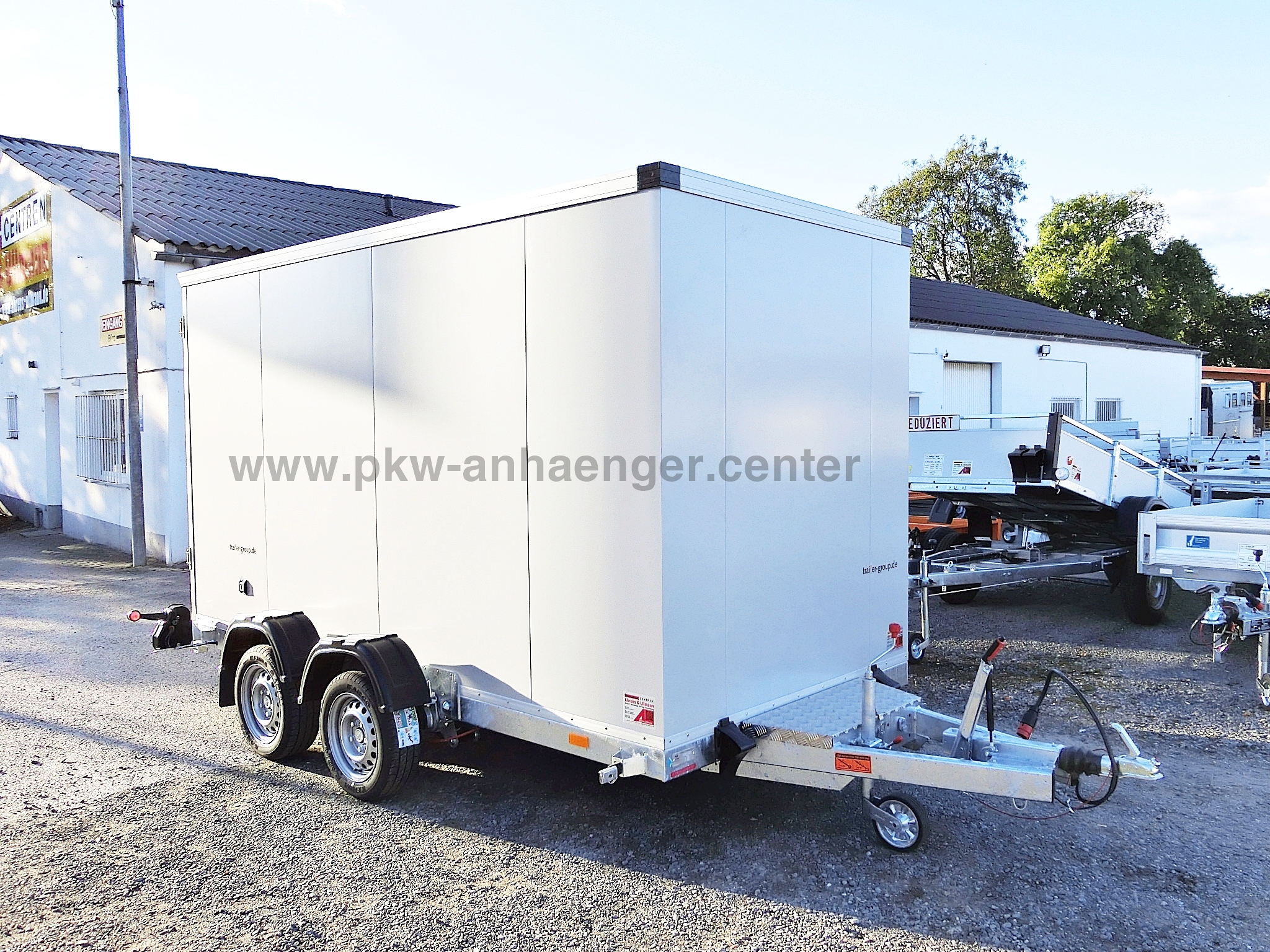 a-VE-2700-340x155x190-Lifter-Koffer-EHy-1-w