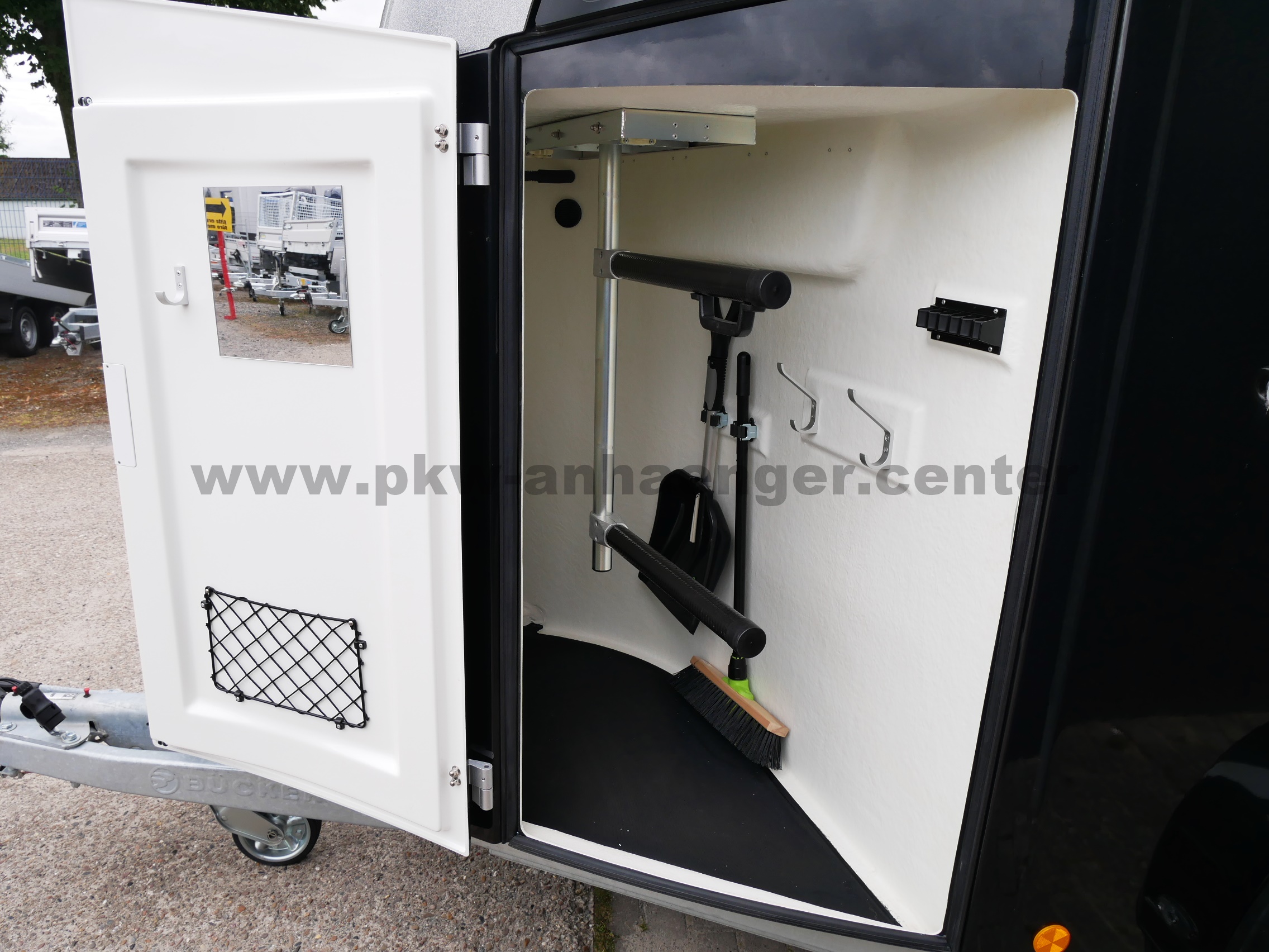 aCarelinerM-schwarz-silber-Pano-Alu-7