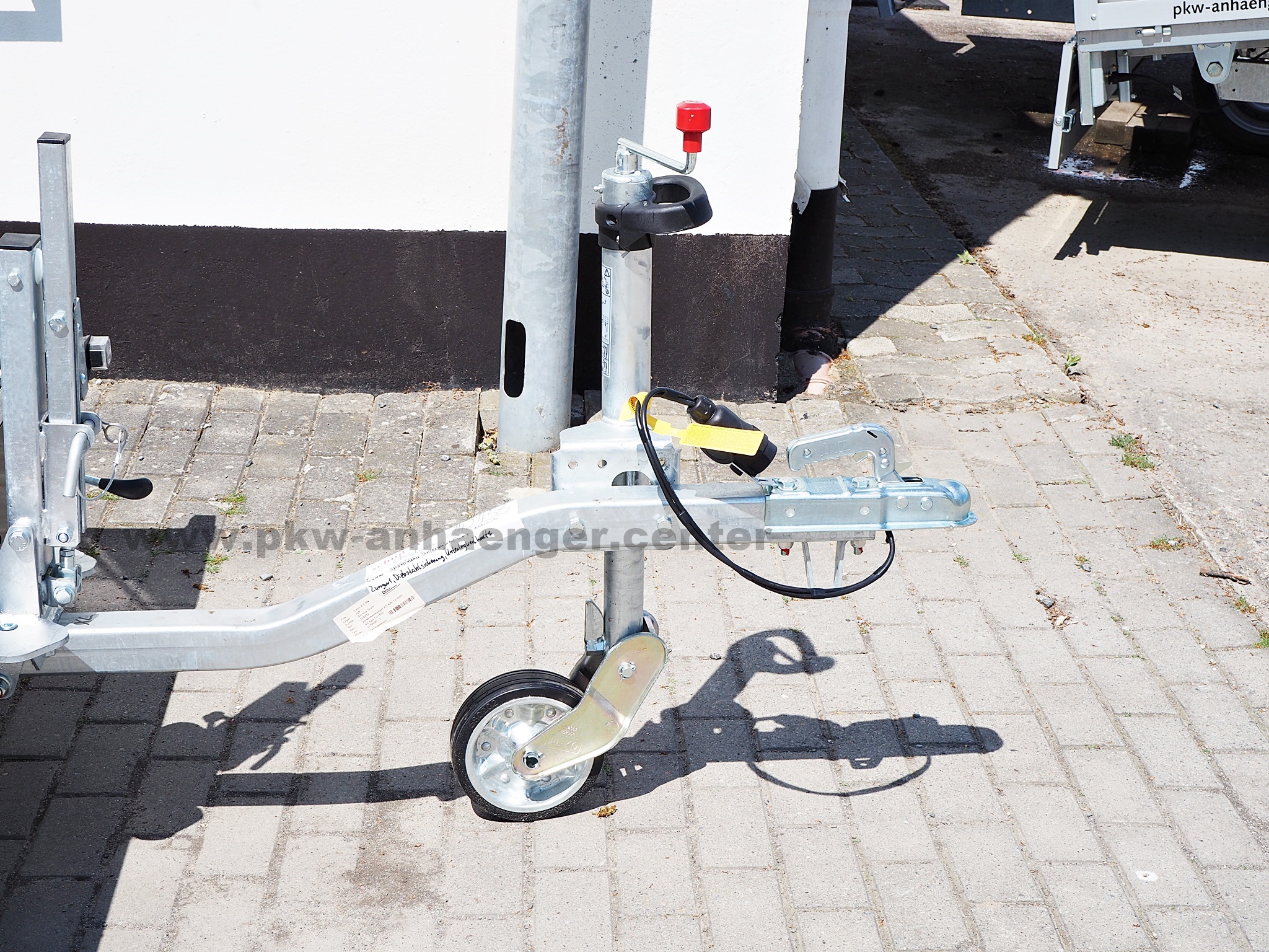 a-UN-750-260x150-AS-9