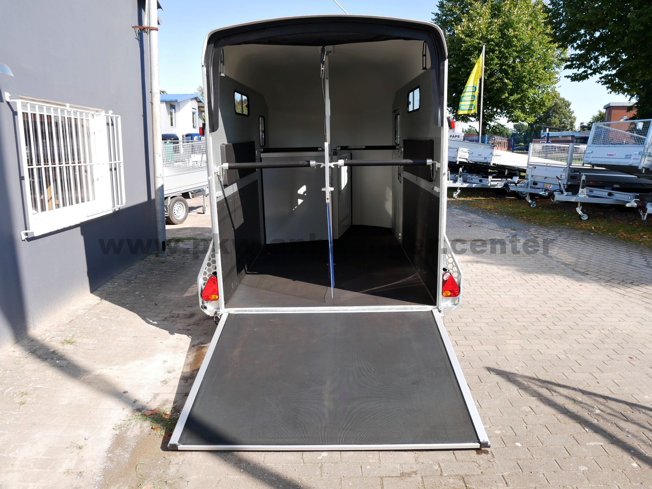 aCH-Multimax-SK-von-aussen-5