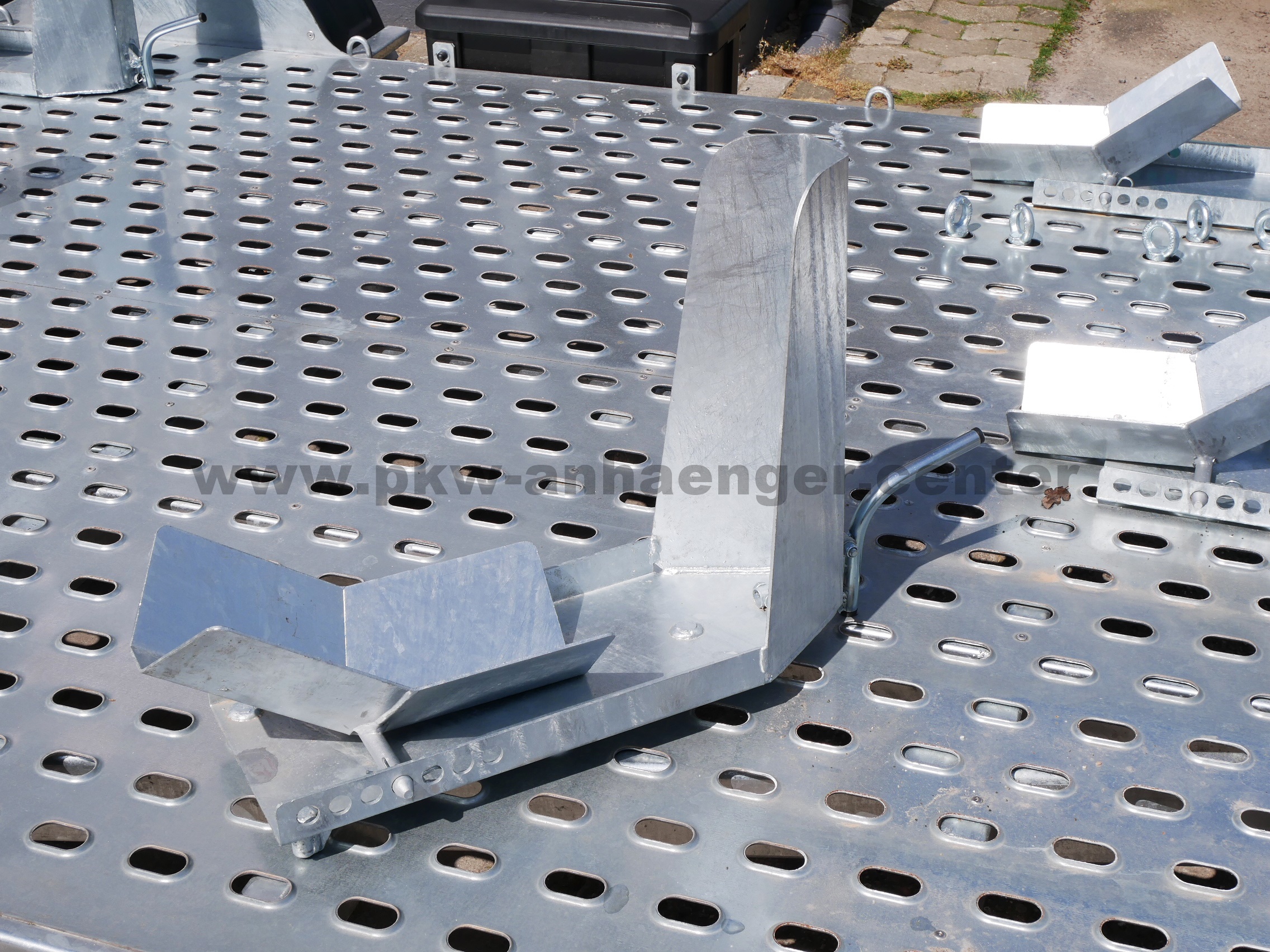 aVE-2700-MOTOVAN-6er-Motorrad-9